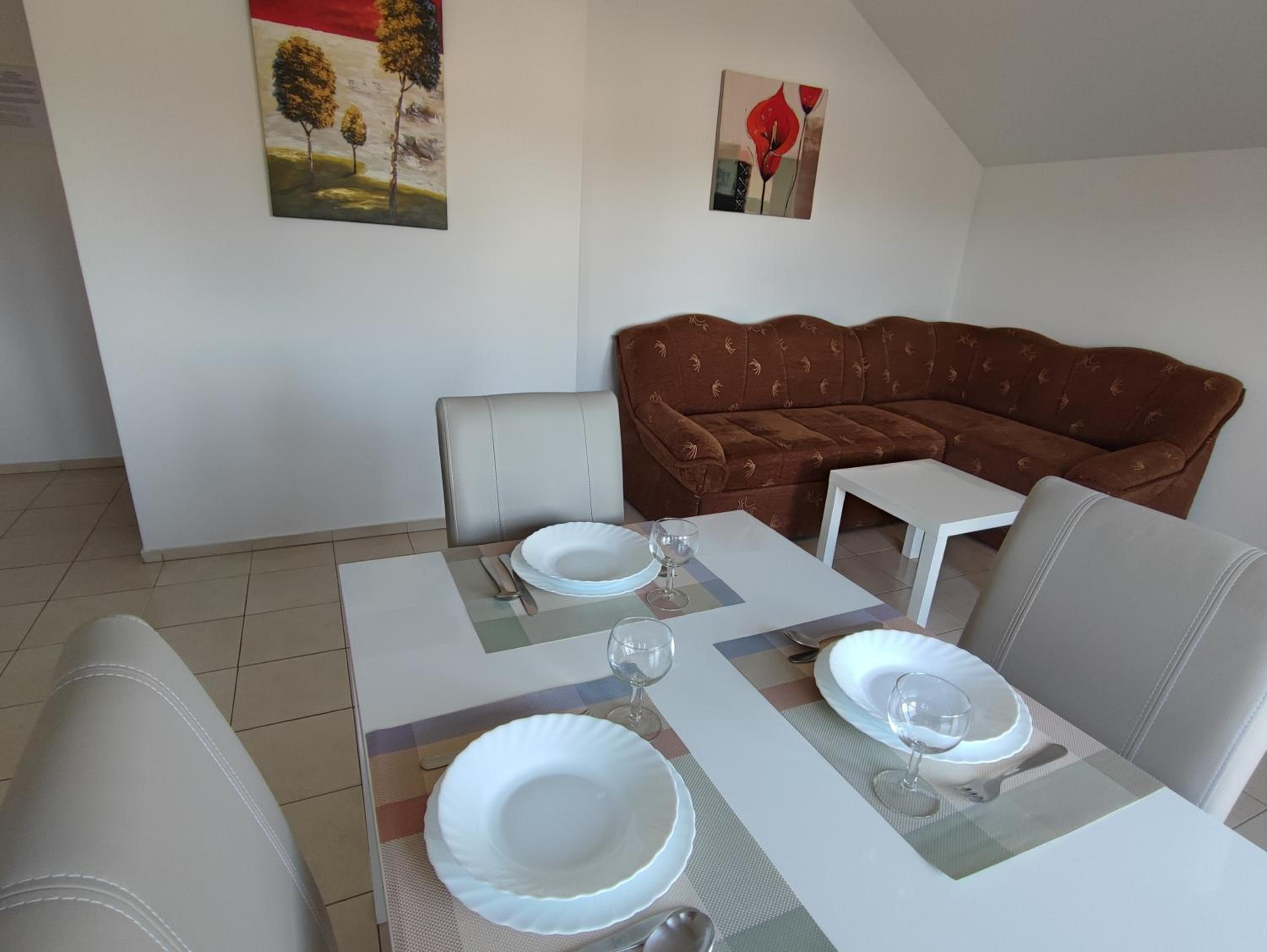 One-Bedroom Apartment with Balcony photo 3