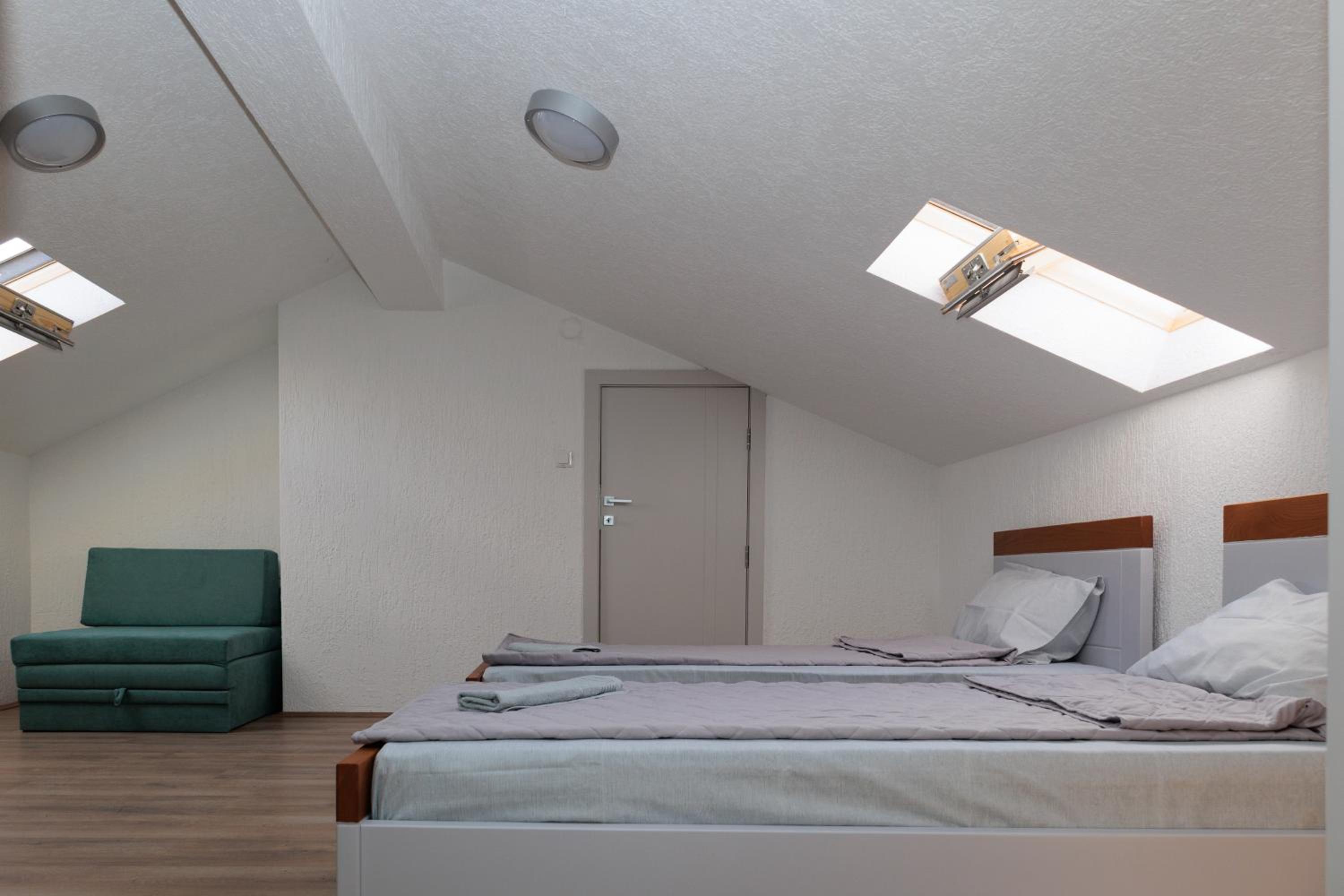 Double Room with Extra Bed photo 1