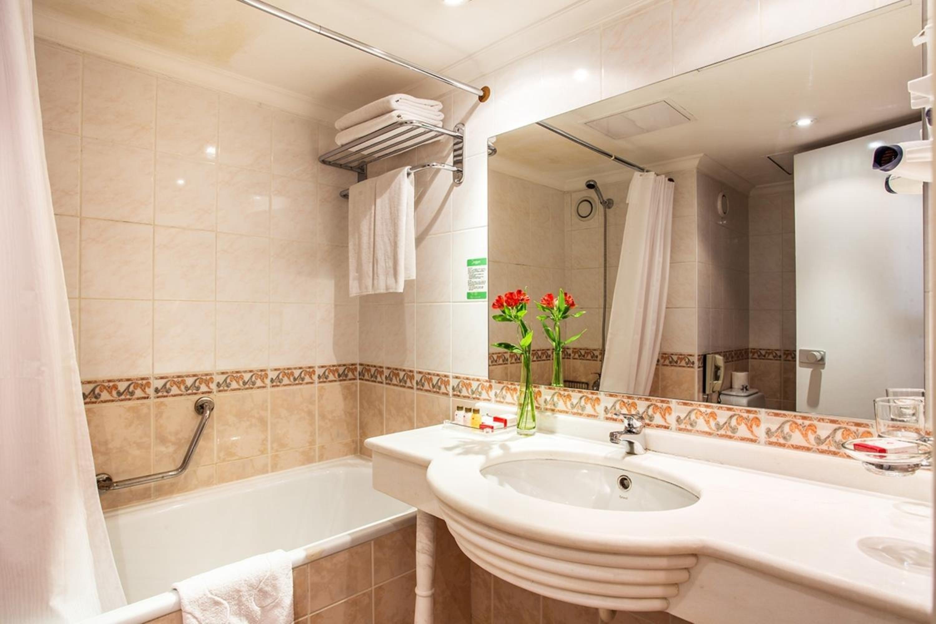 Superior Double Room - Photo 8