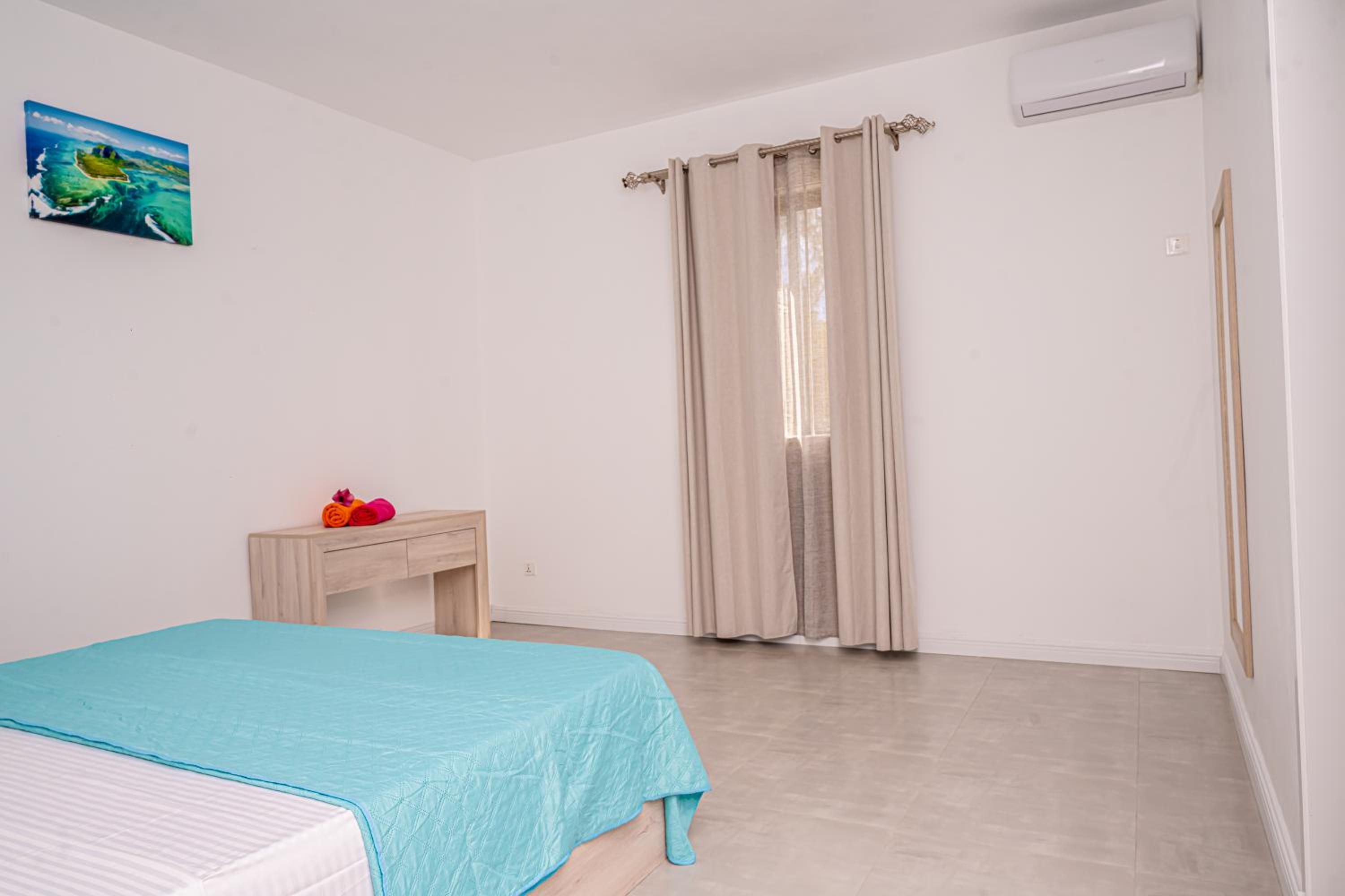 Three-Bedroom Villa photo 1