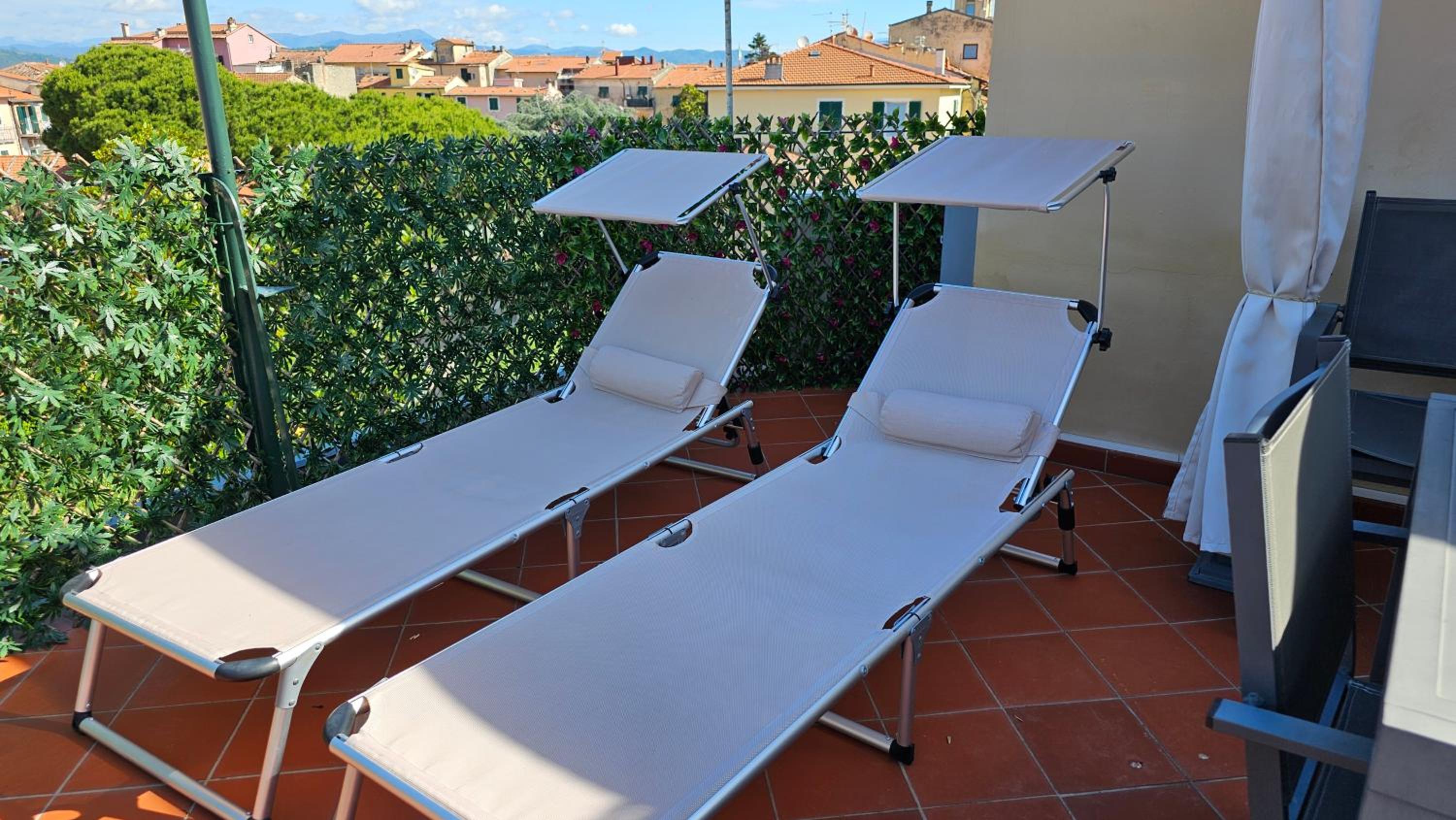 Apartment with Sea View photo 2