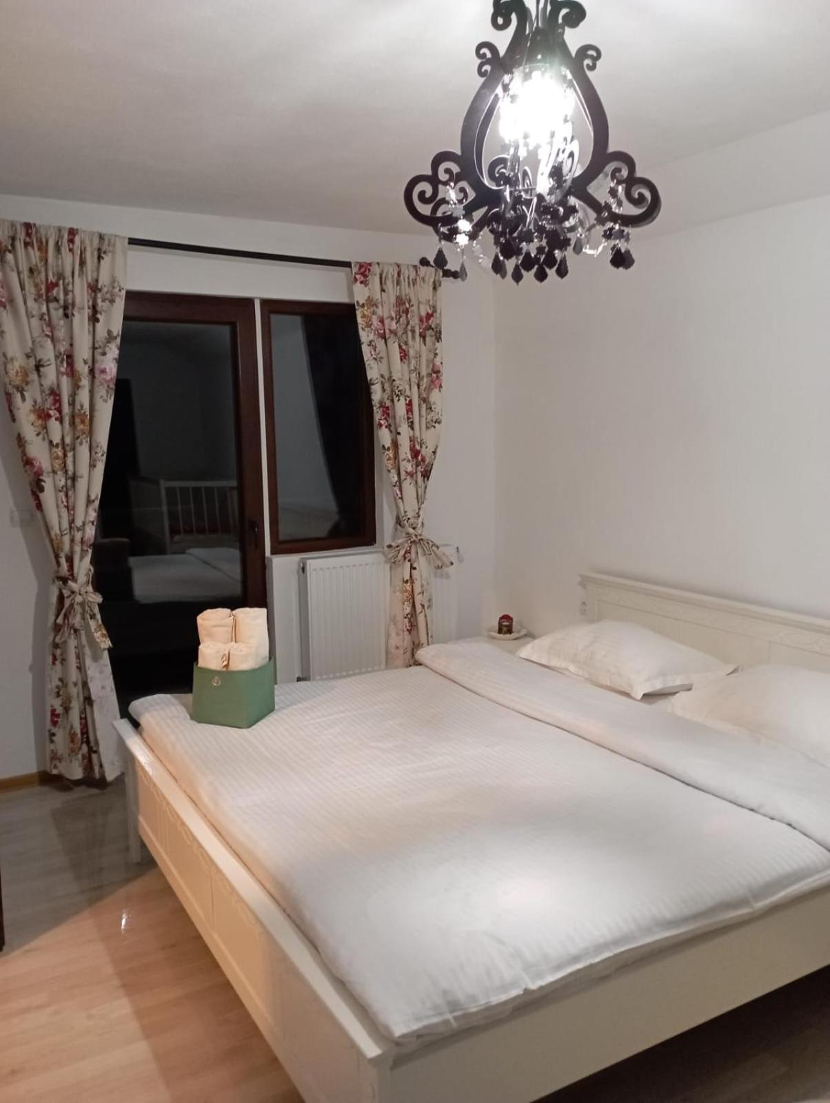 Four-Bedroom House photo 2