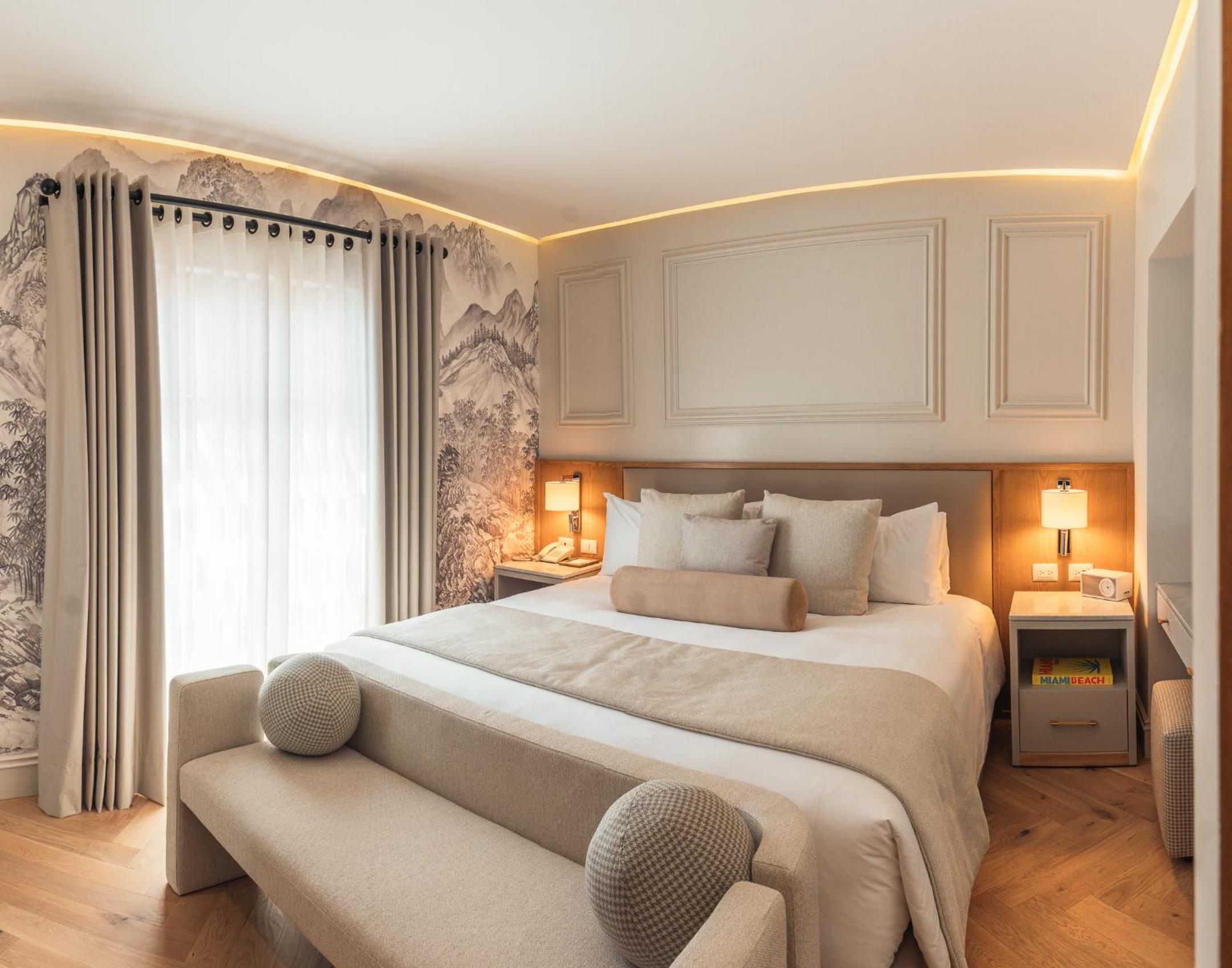 Suite with City View