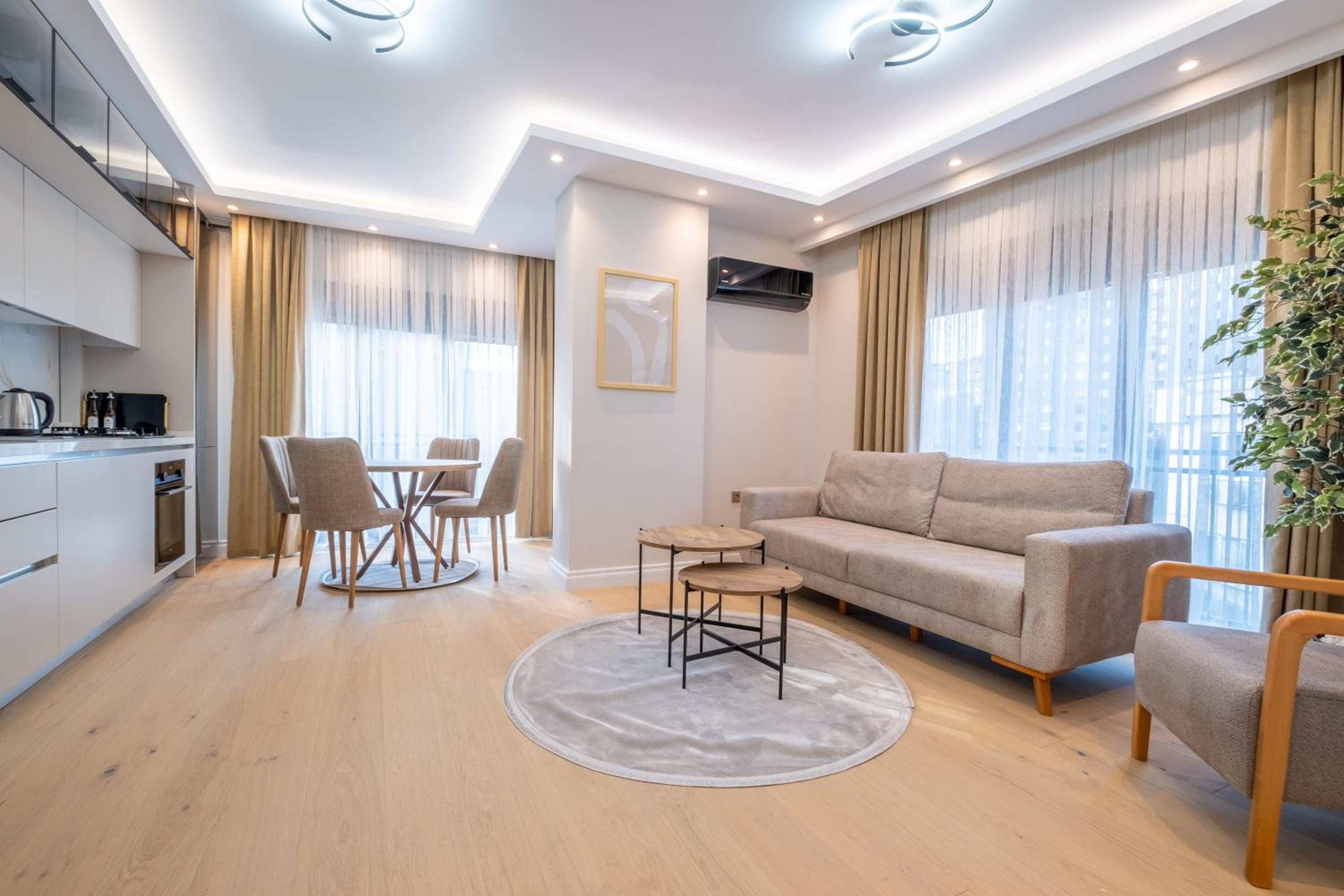 Two-Bedroom Deluxe Apartment photo 1
