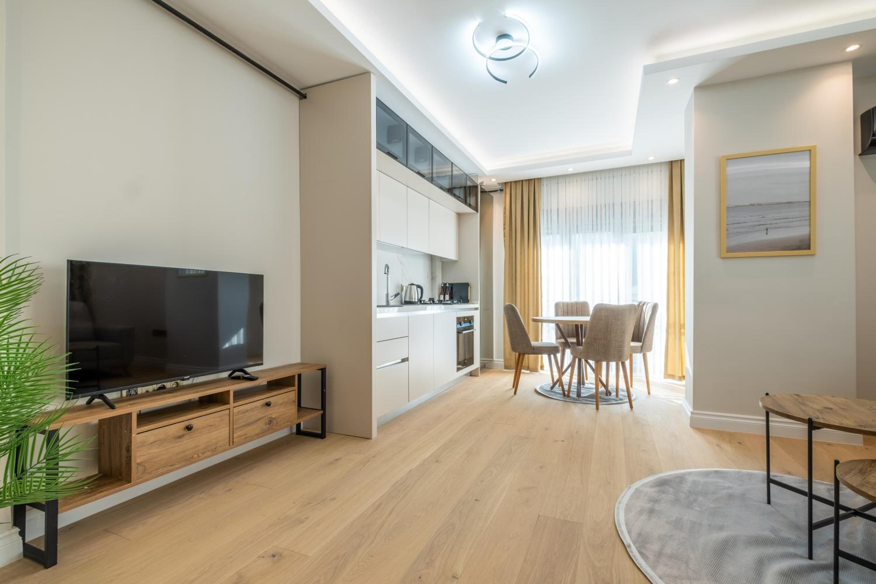 Two-Bedroom Deluxe Apartment photo 3