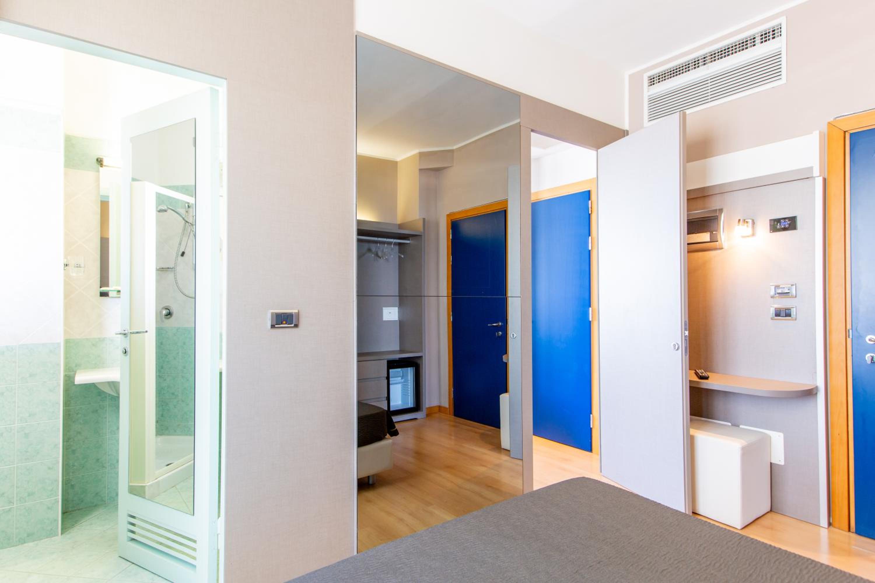Family Room with Sea View - Photo 1