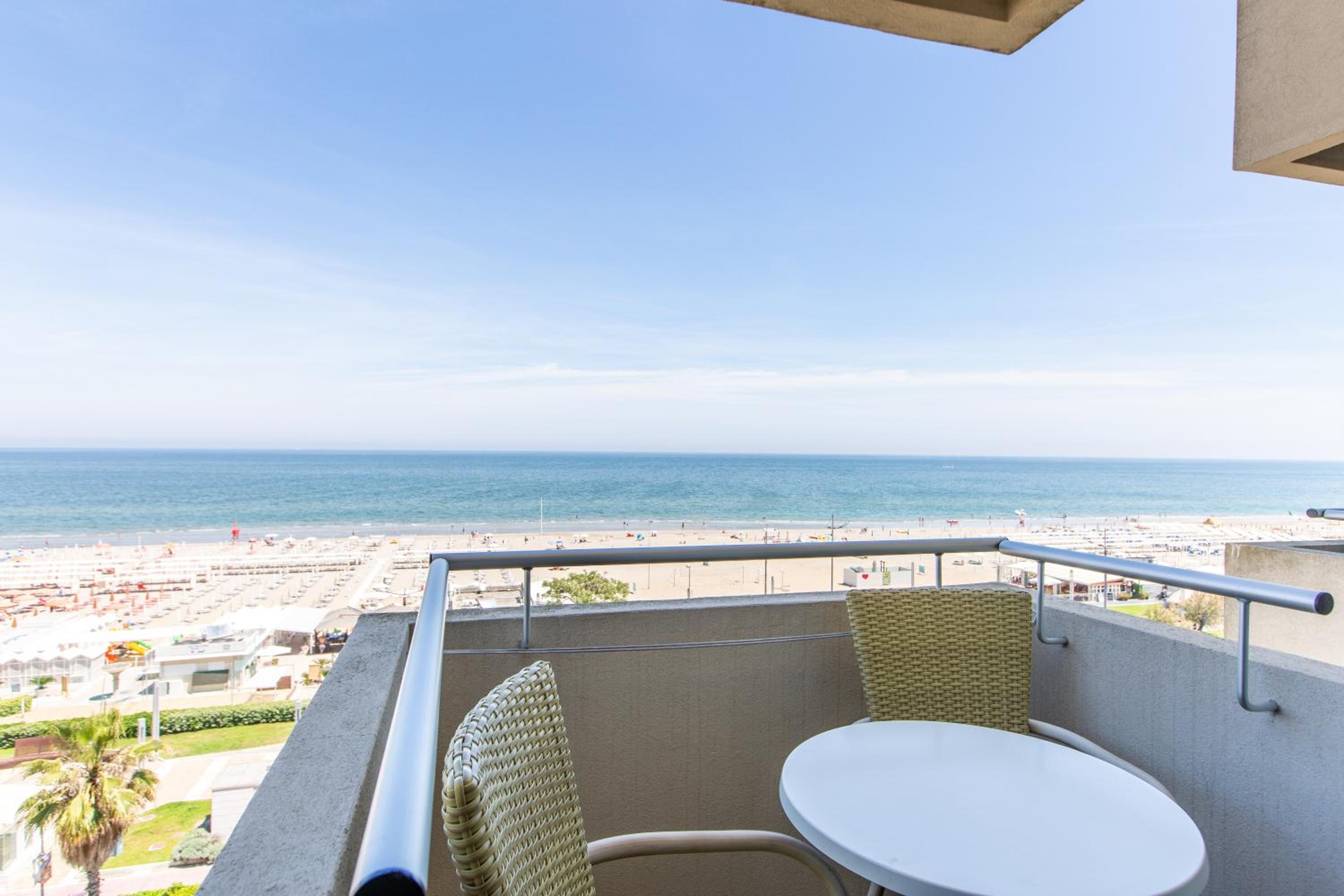 Family Room with Sea View - Photo 8