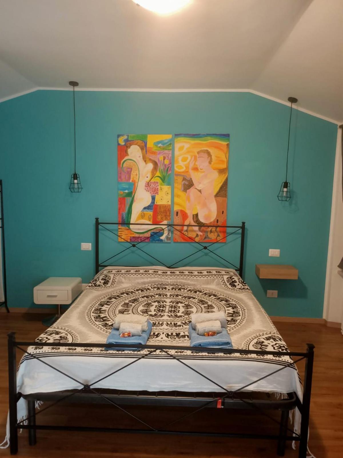 Large Double Room photo 1