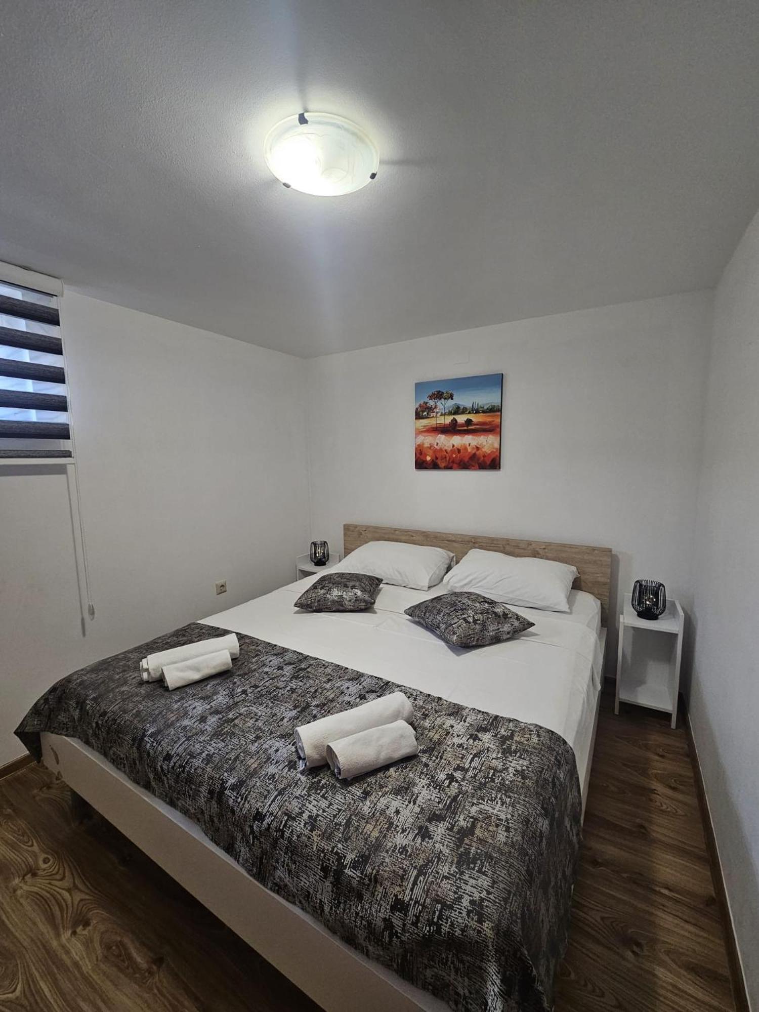 One-Bedroom Apartment with Terrace photo 3