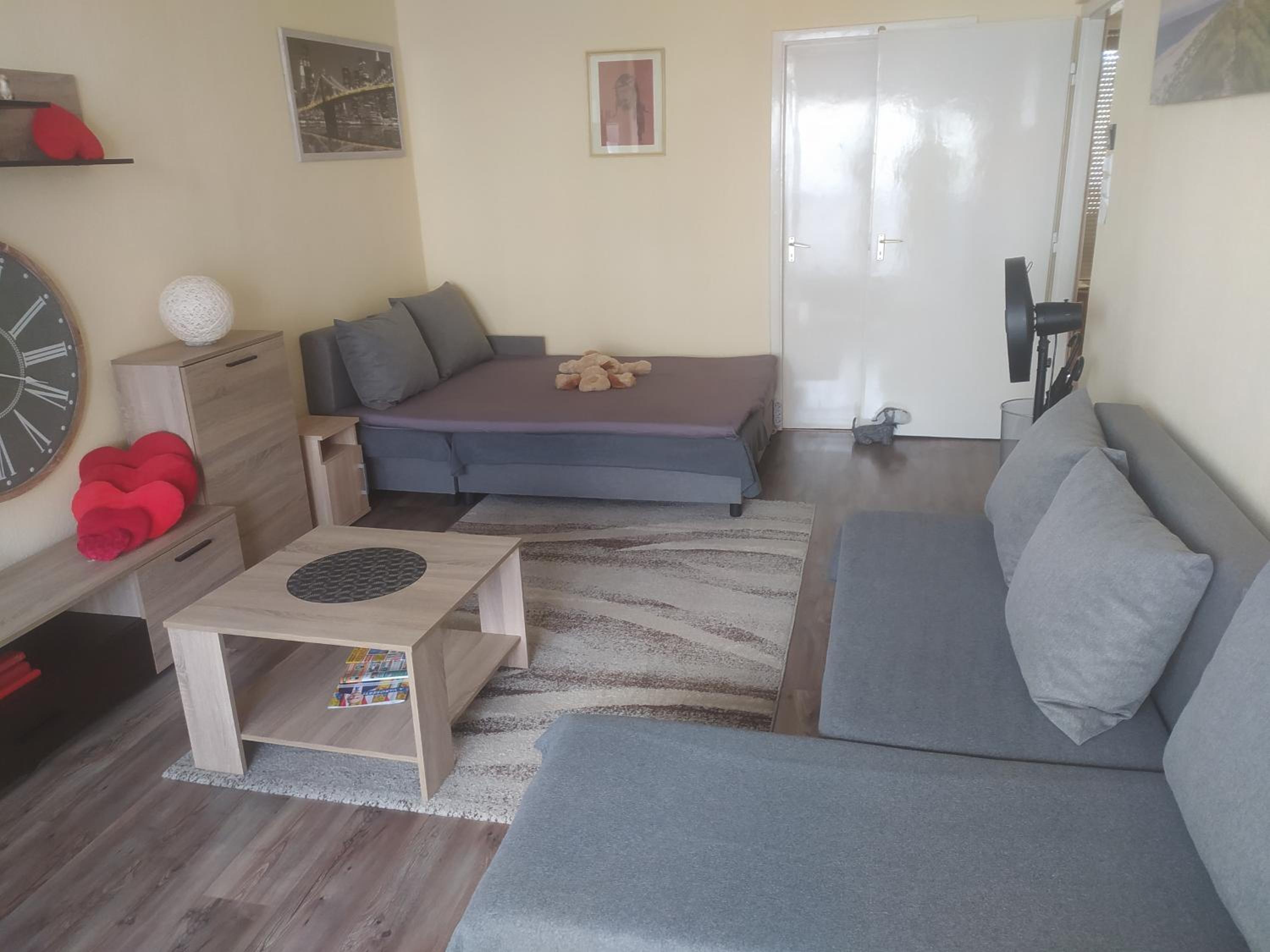 Two-Bedroom Apartment - Photo 3