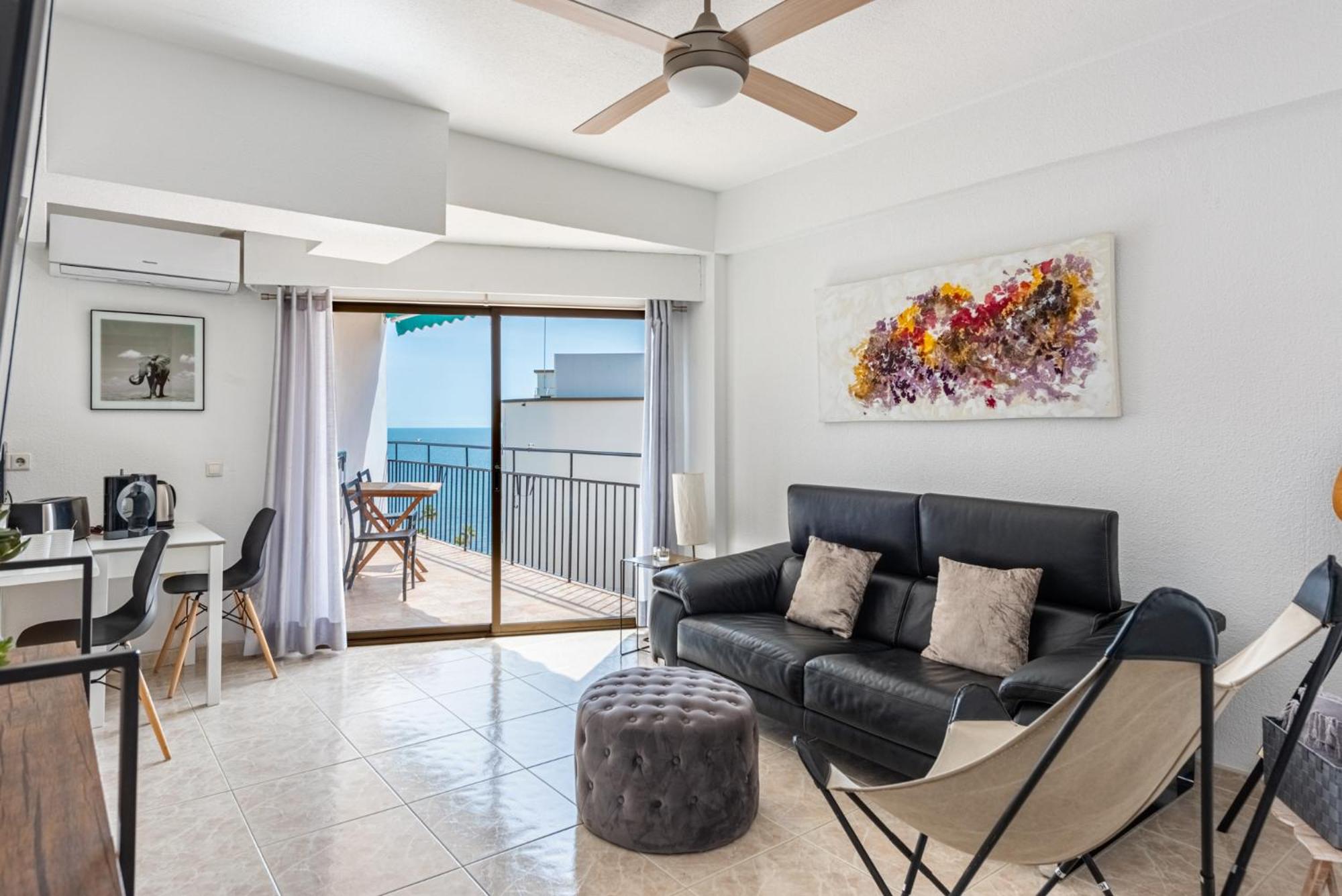 Apartamento de Dos Habitaciones con Terraza