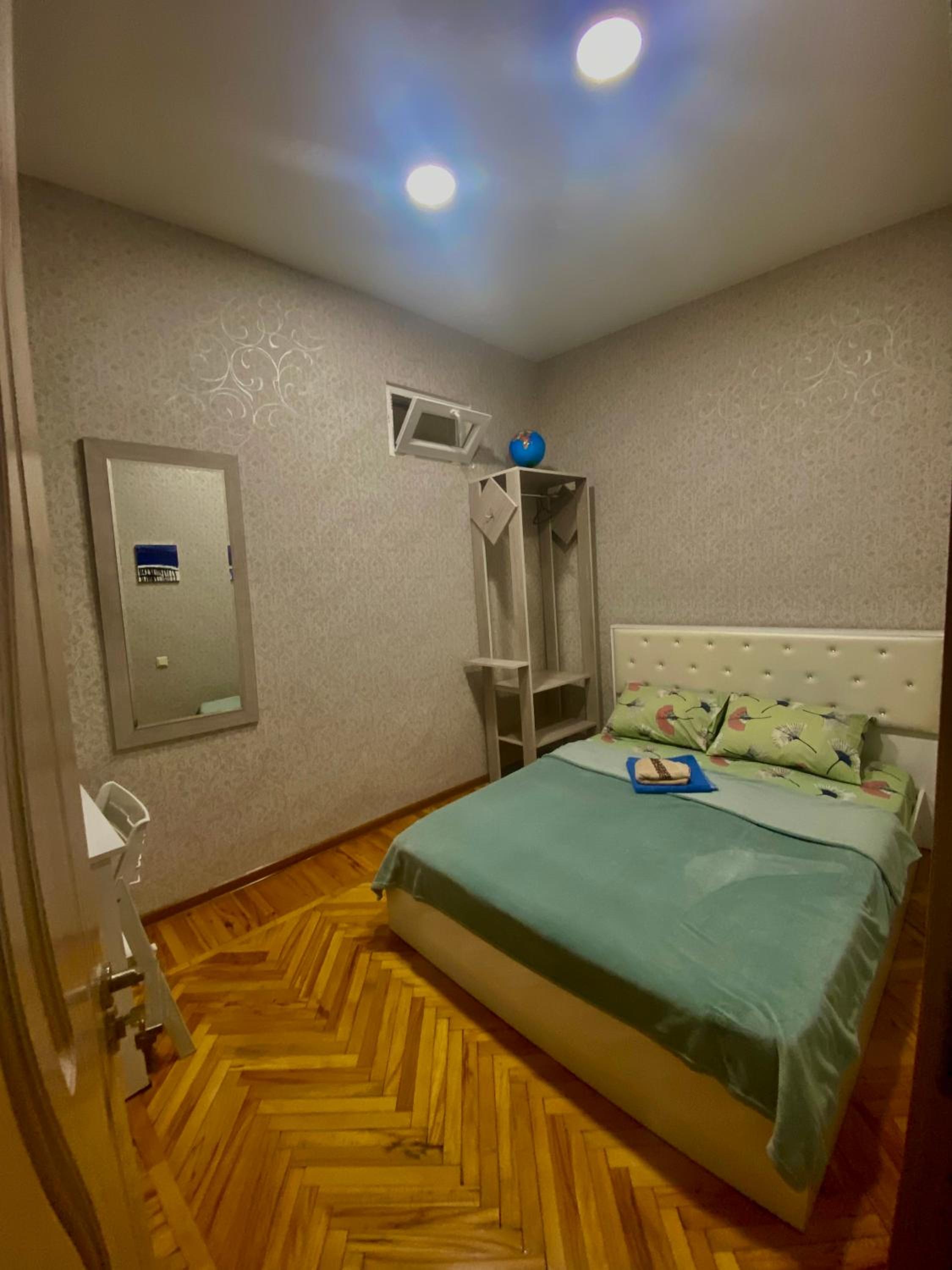 Double Room with Shared Bathroom photo 2