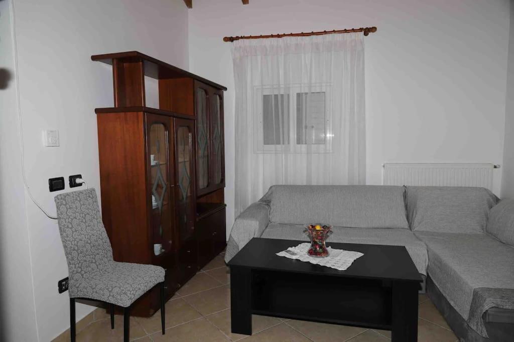 Two-Bedroom House photo 3