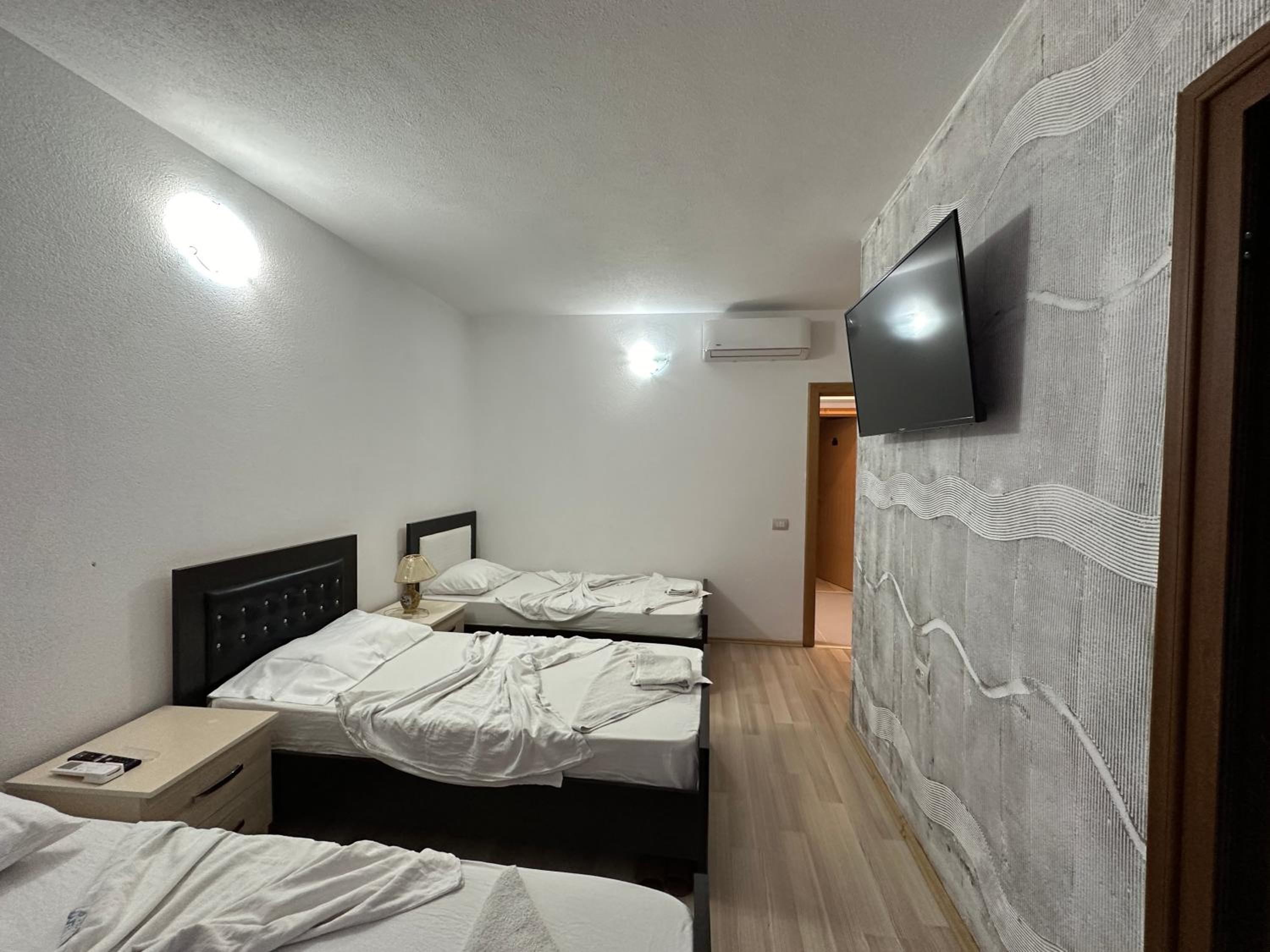 Comfort Triple Room With Shower photo 3