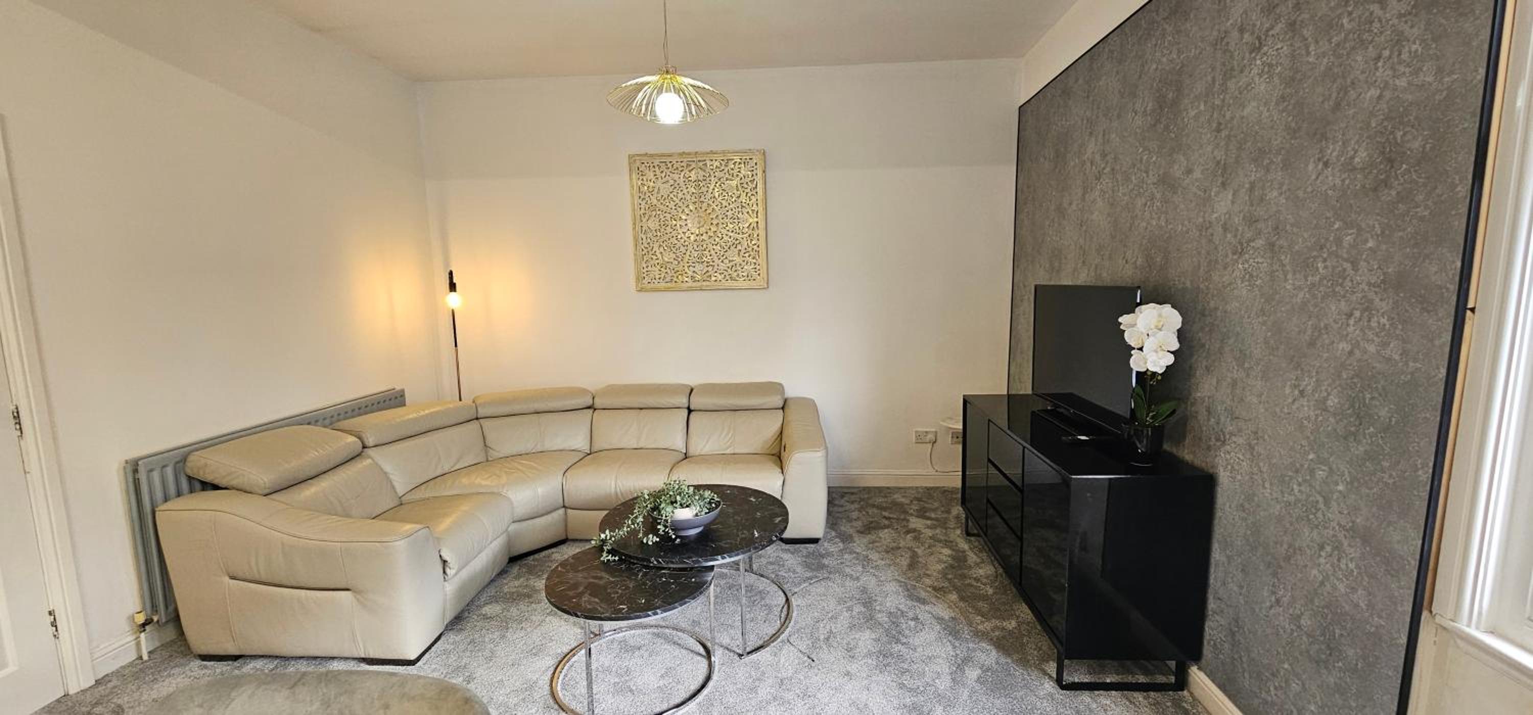 One-Bedroom Apartment photo 3