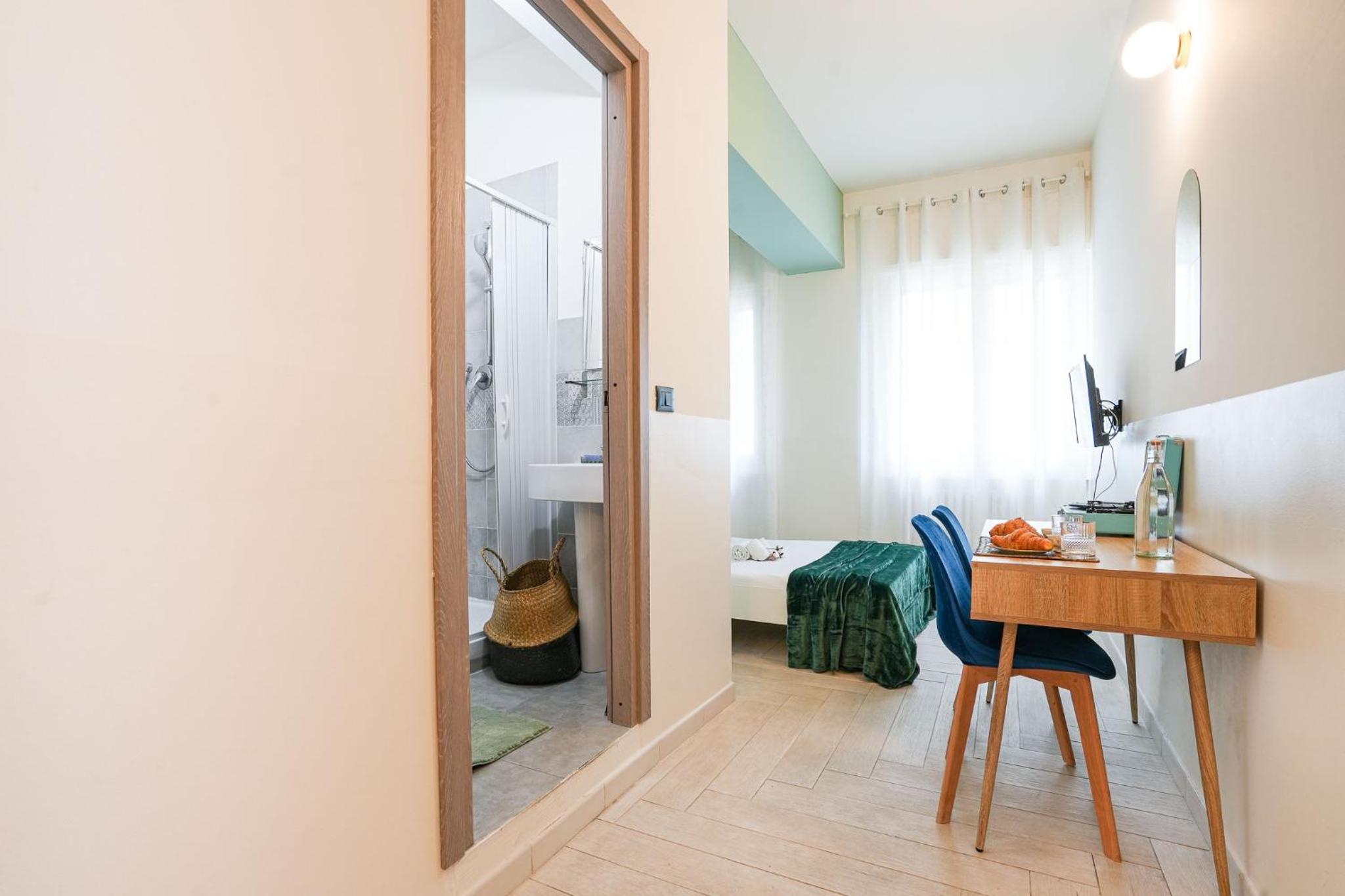 Double Room - Photo 2