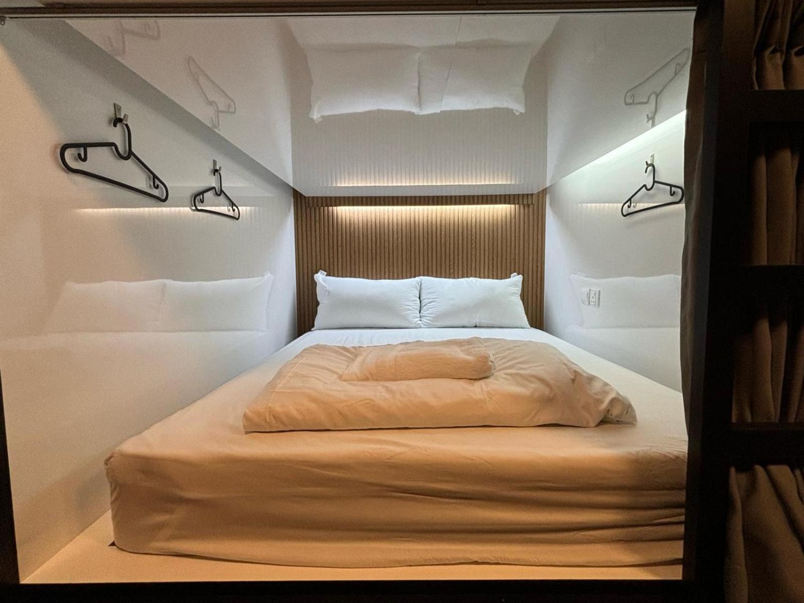 Bed in 10-Bed Mixed Dormitory Room photo 2