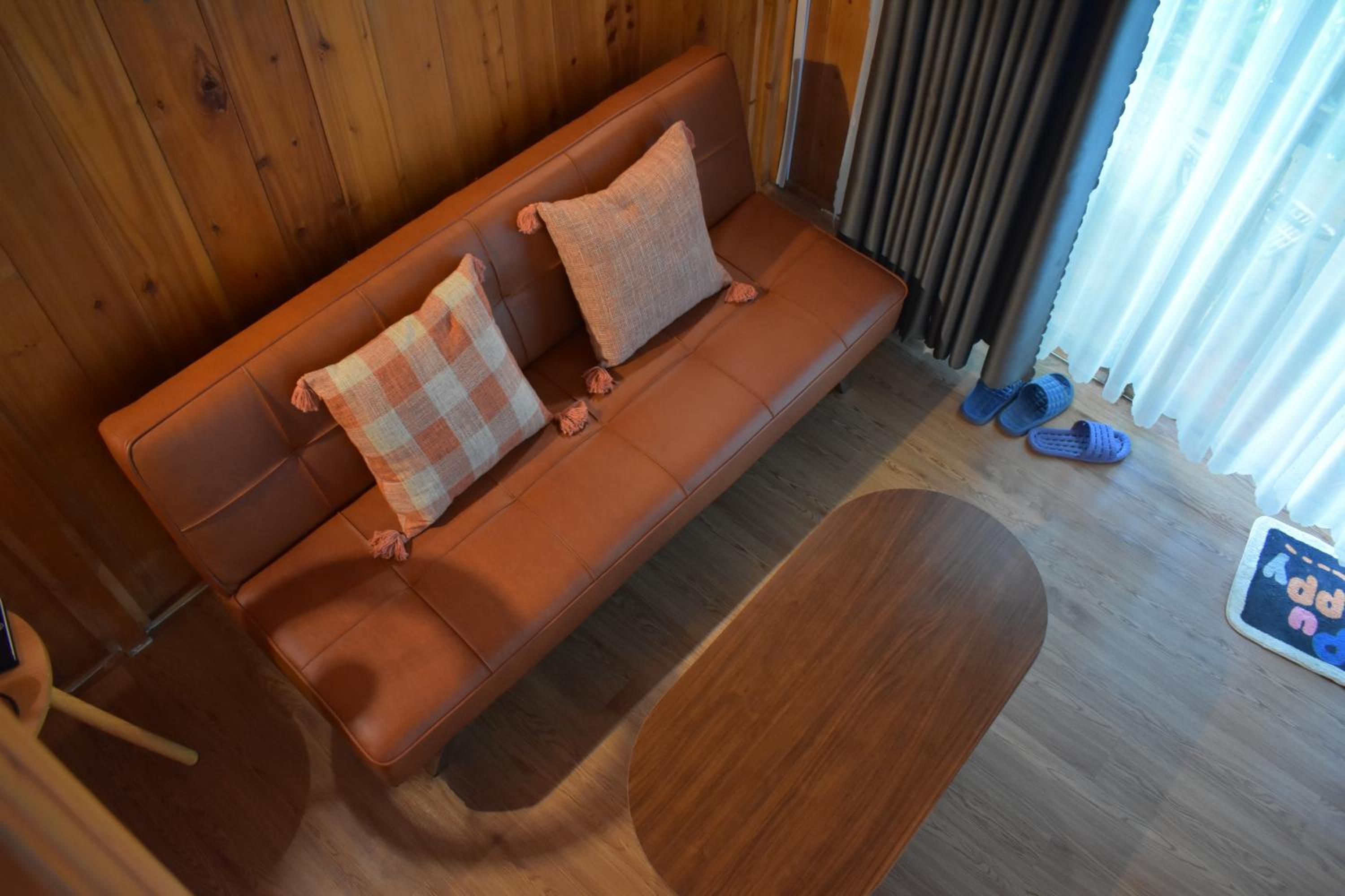 One-Bedroom Bungalow - Photo 16