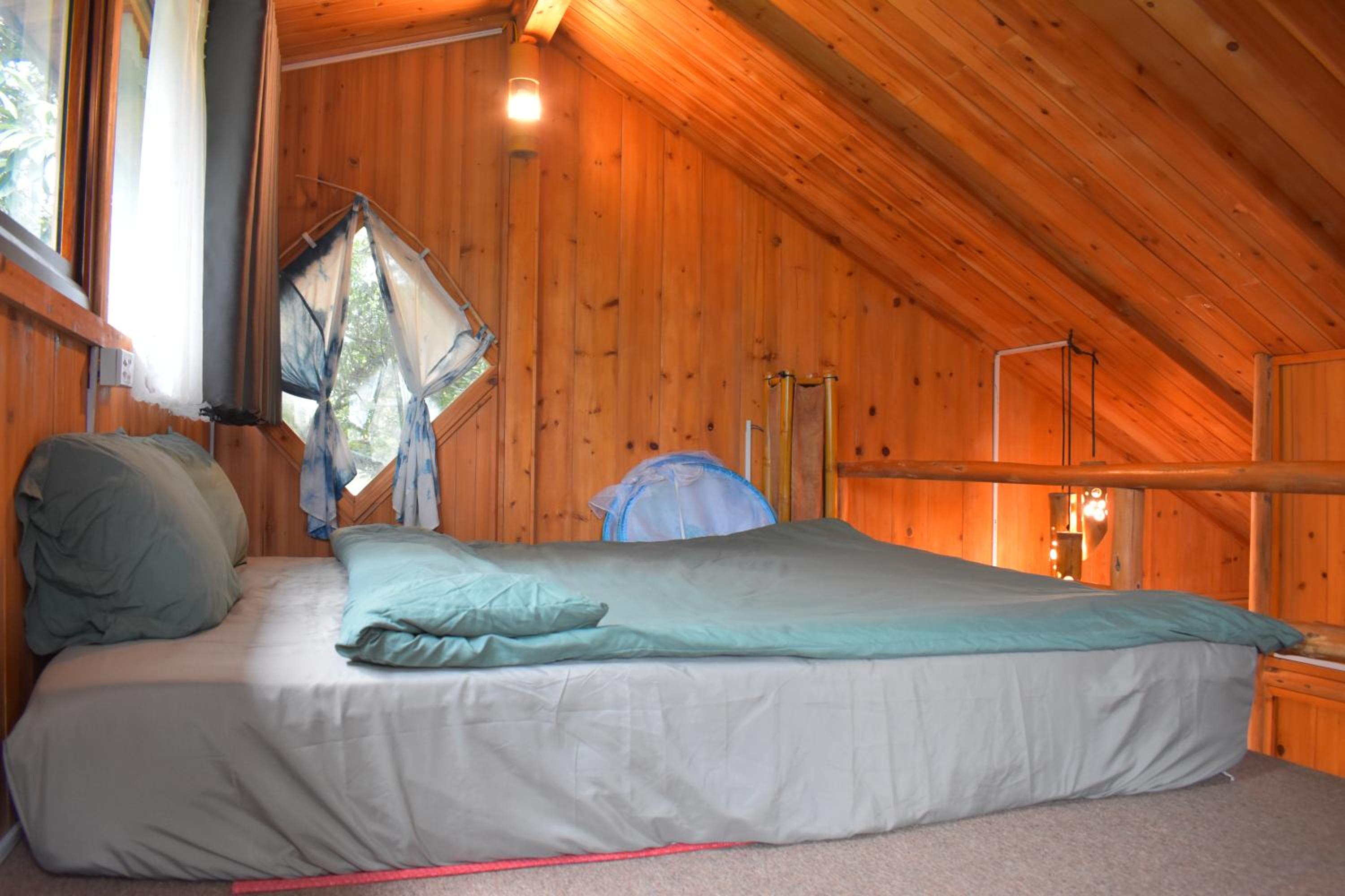 One-Bedroom Bungalow - Photo 1