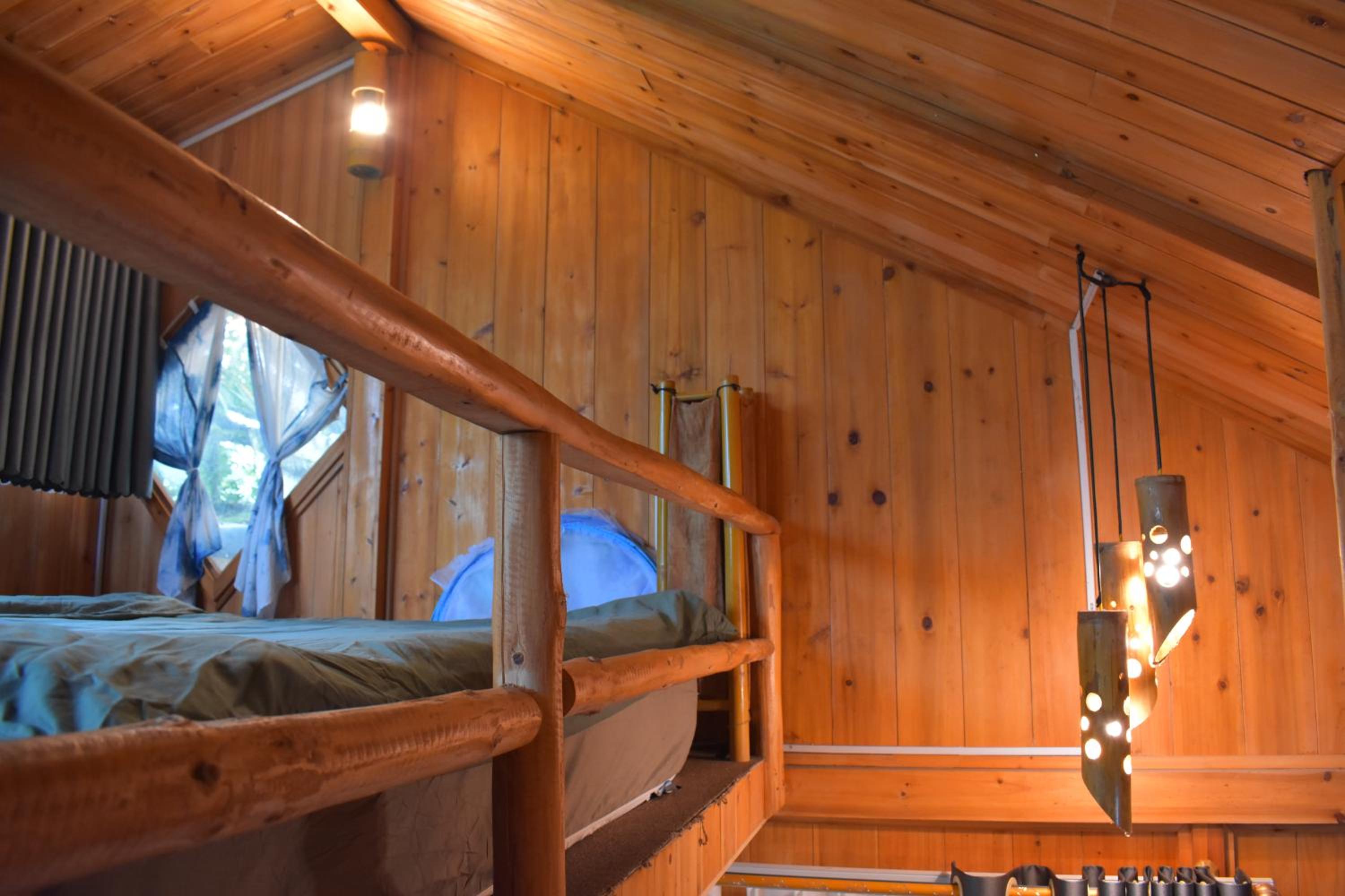 One-Bedroom Bungalow - Photo 12