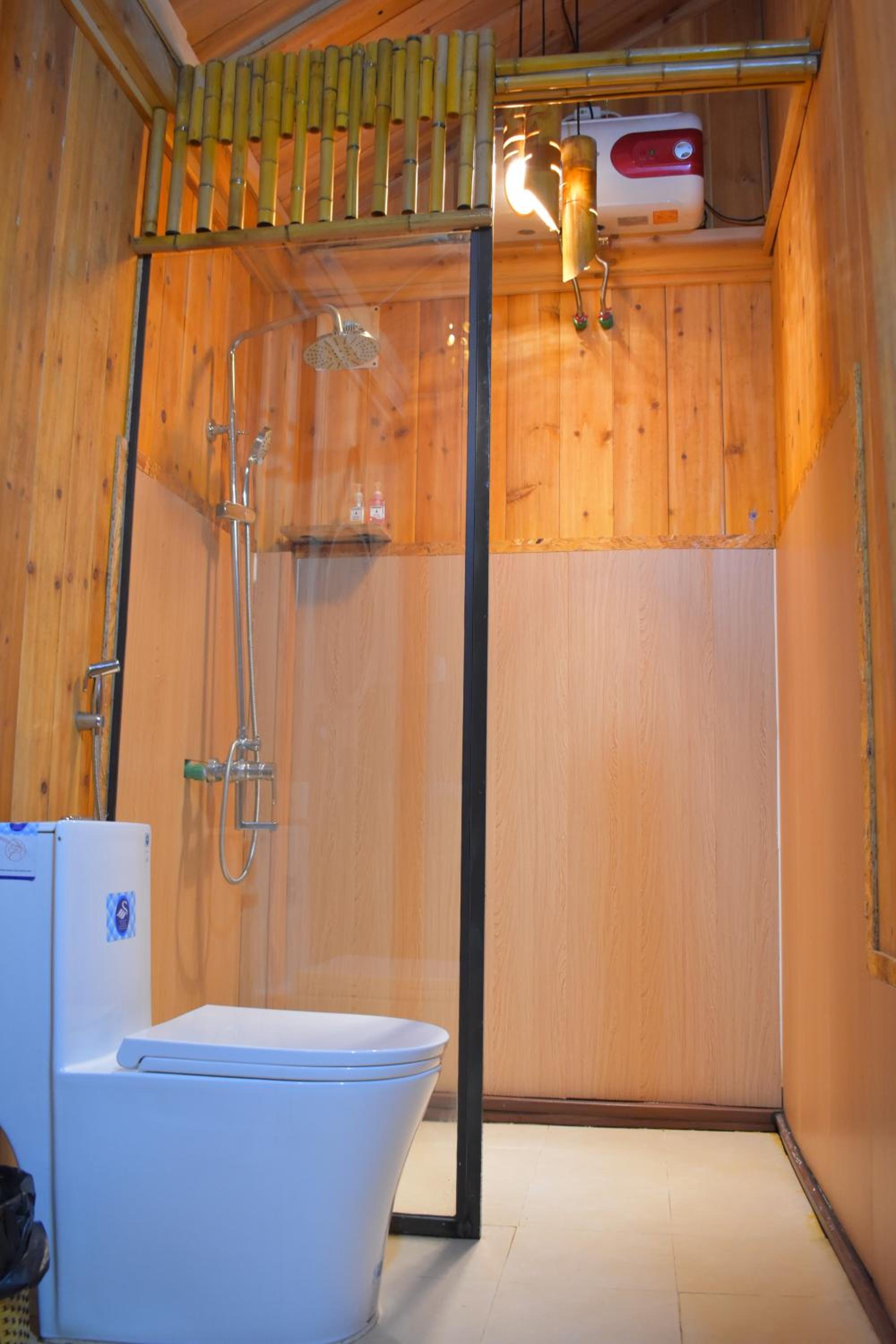 One-Bedroom Bungalow - Photo 7