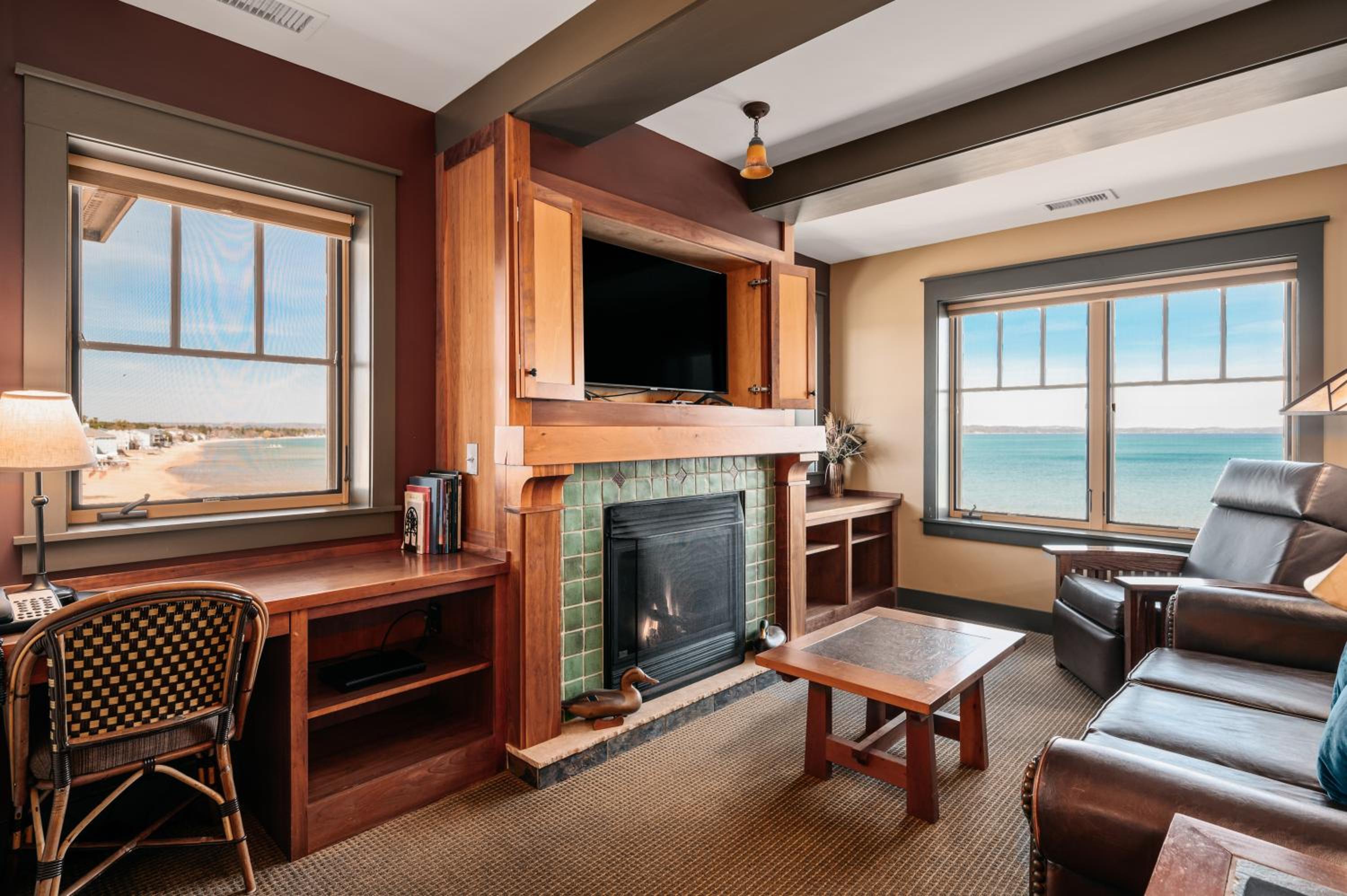 Lakeview One Bedroom Suite photo 3