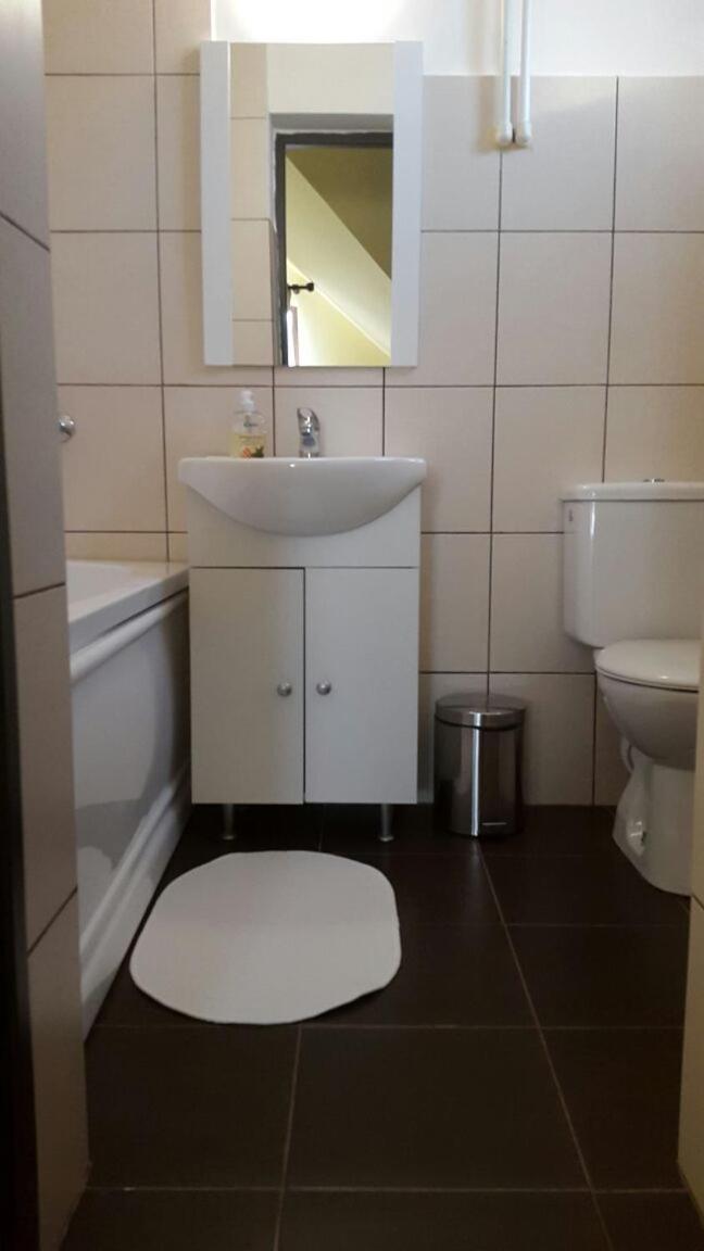 Double Room with Private Bathroom photo 3