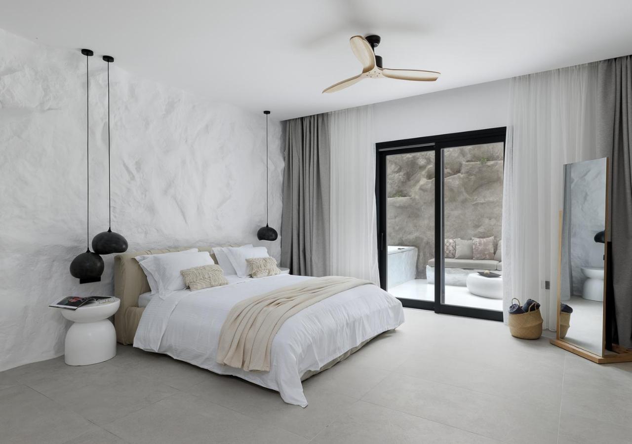 Oasis Suite with sauna and hot tub