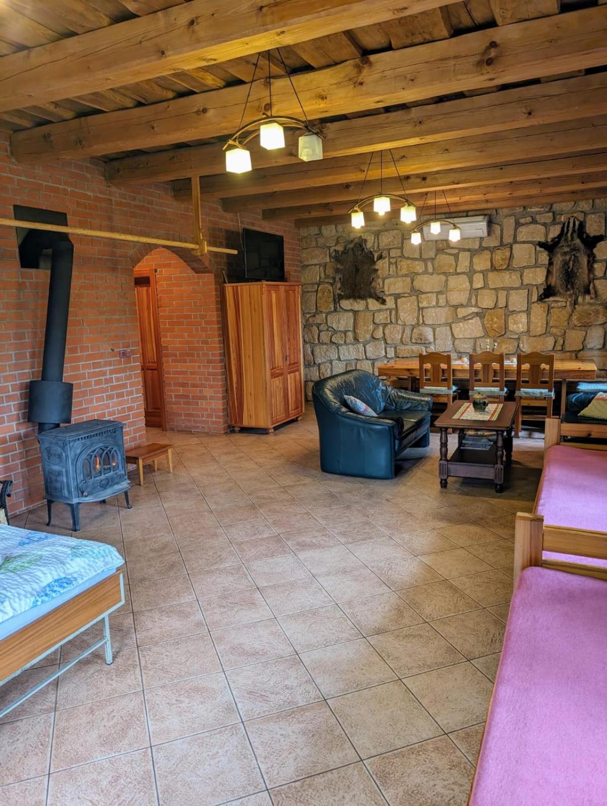 Quadruple Room - Photo 1