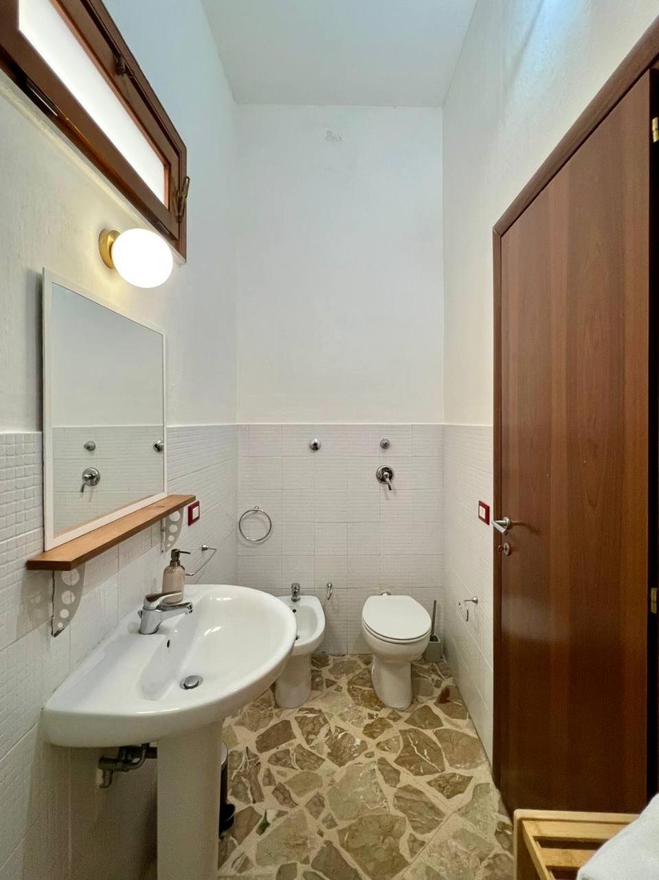 Studio Apartment with Sea View photo 3