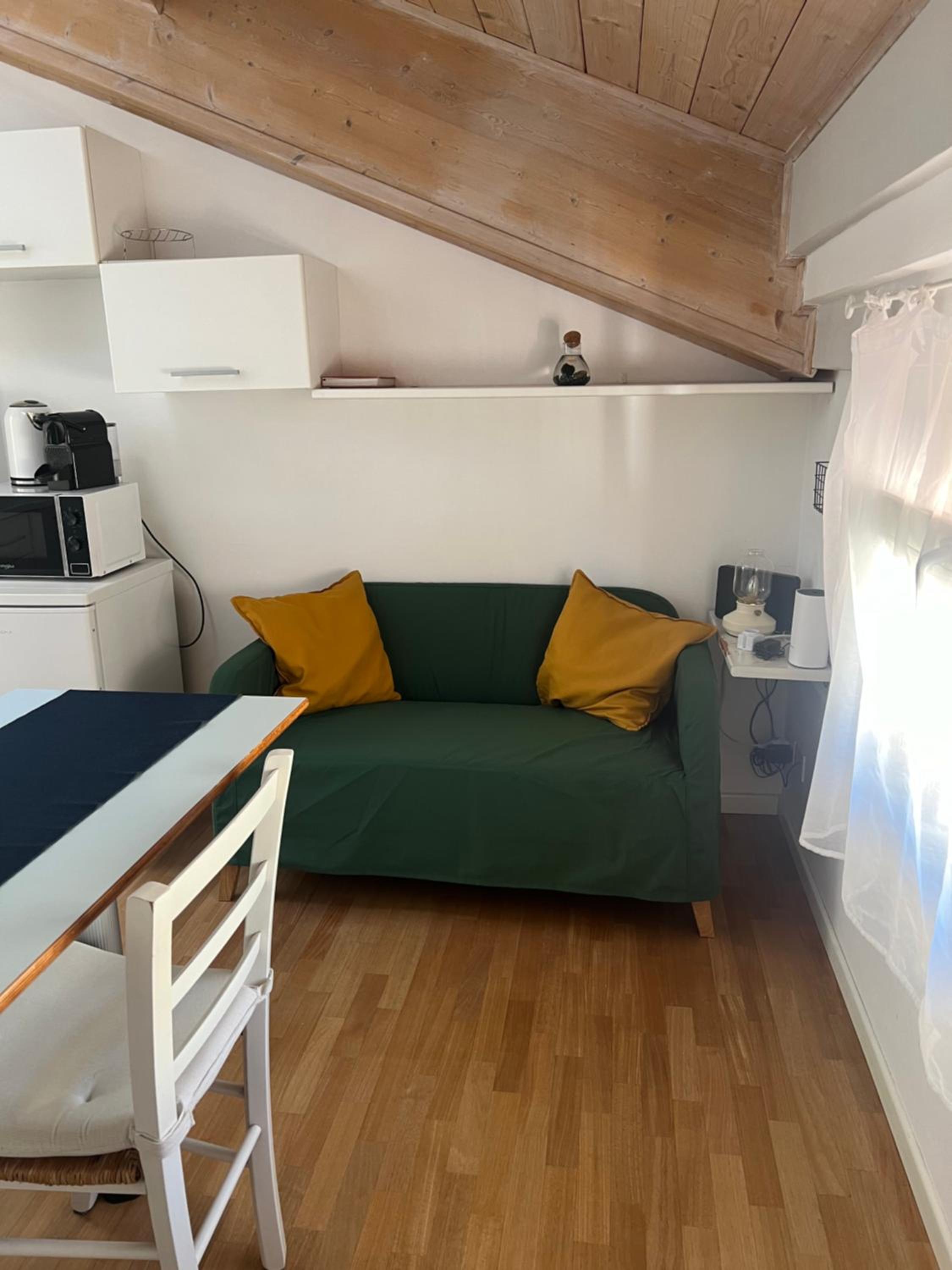 One-Bedroom Apartment photo 1