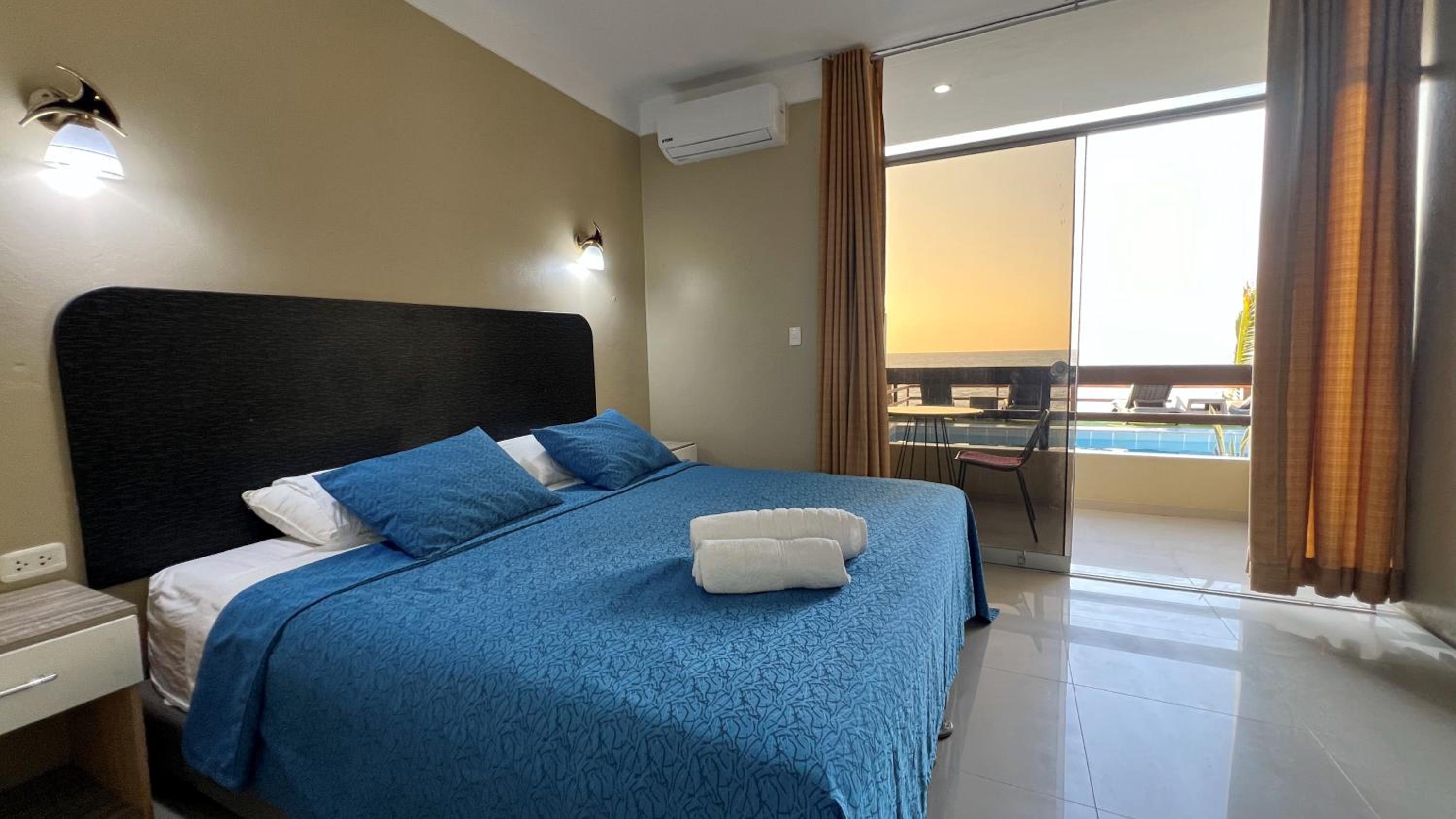 Double Room with Sea View photo 3
