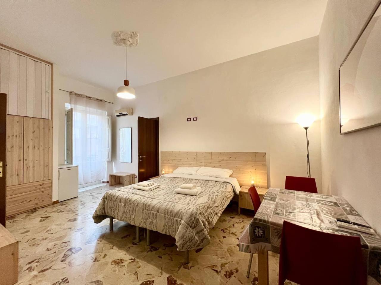 Two-Bedroom Deluxe Apartment with Balcony photo 1