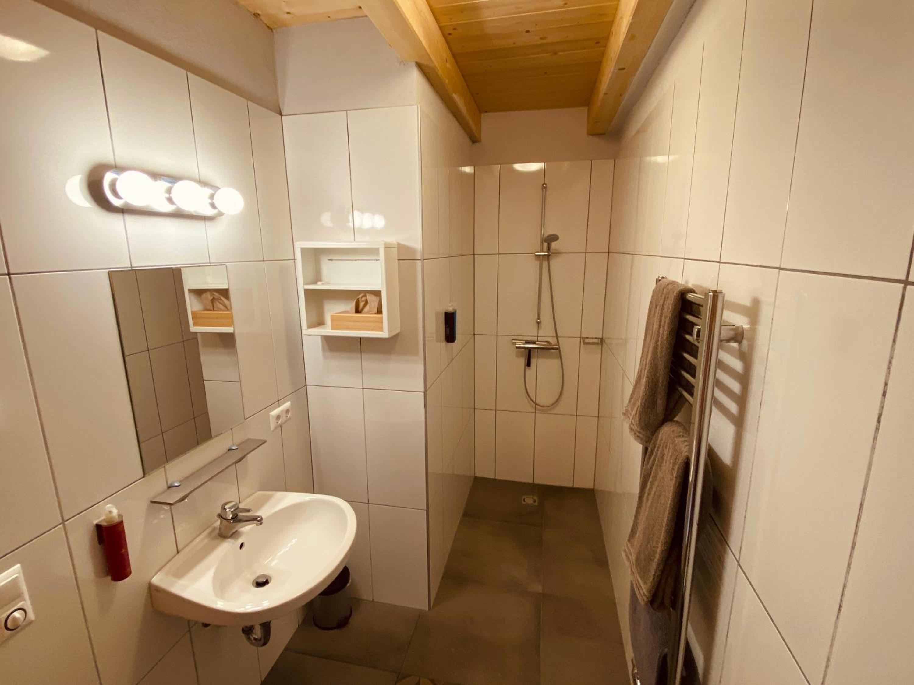 Double Room with Private Bathroom photo 2