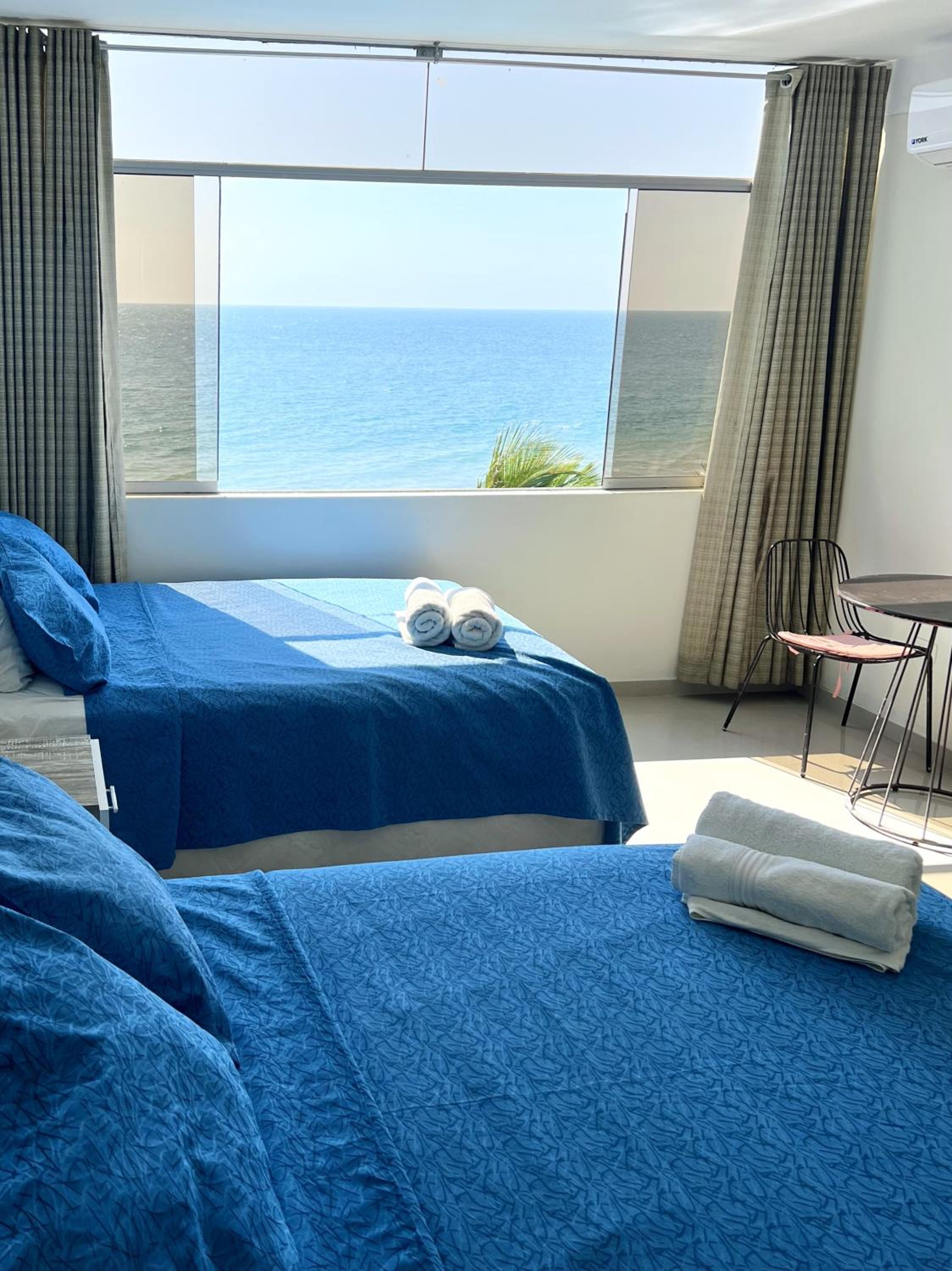 Twin Room with Sea View photo 3