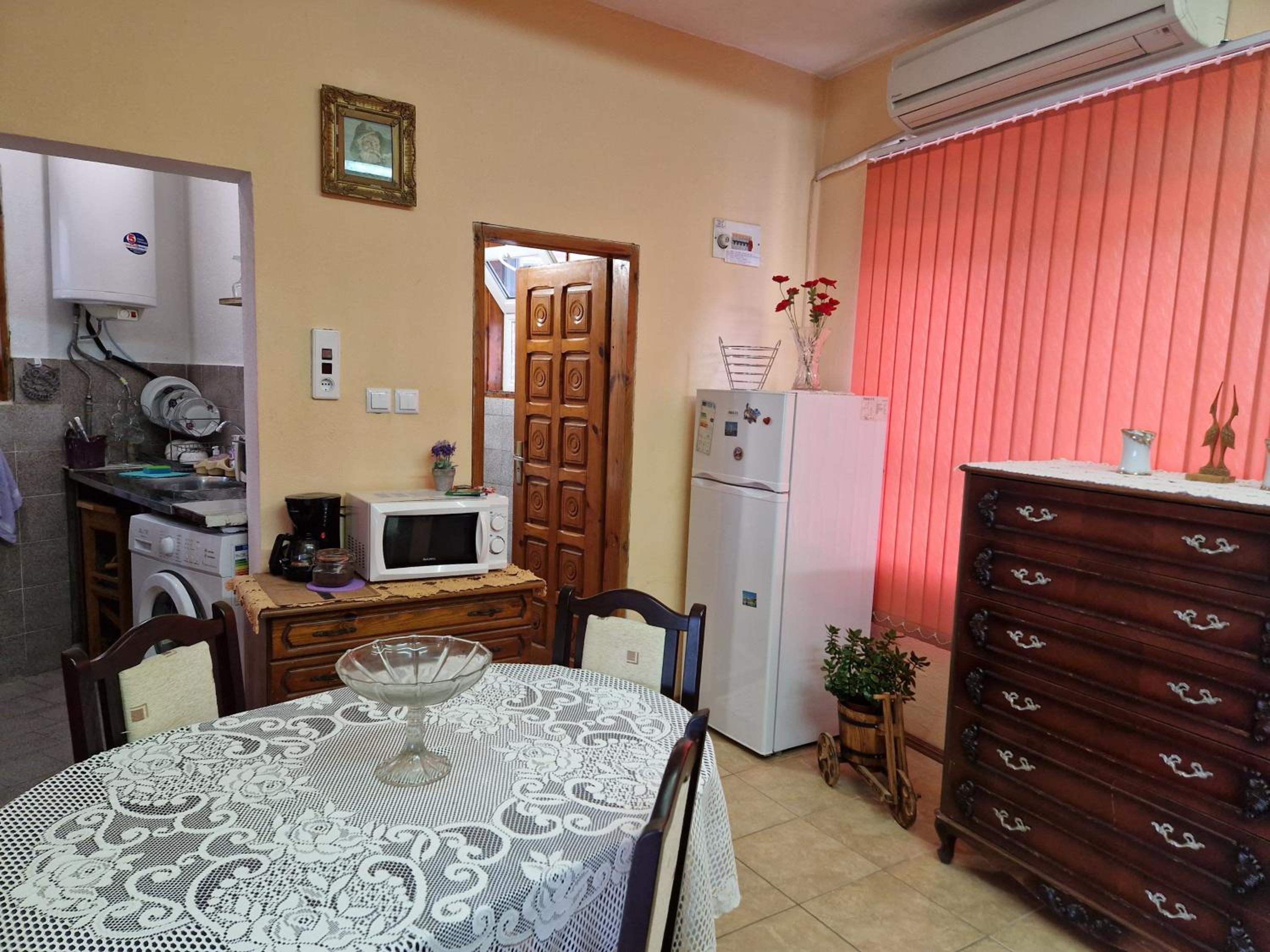 Apartment with Sea View - Photo 3