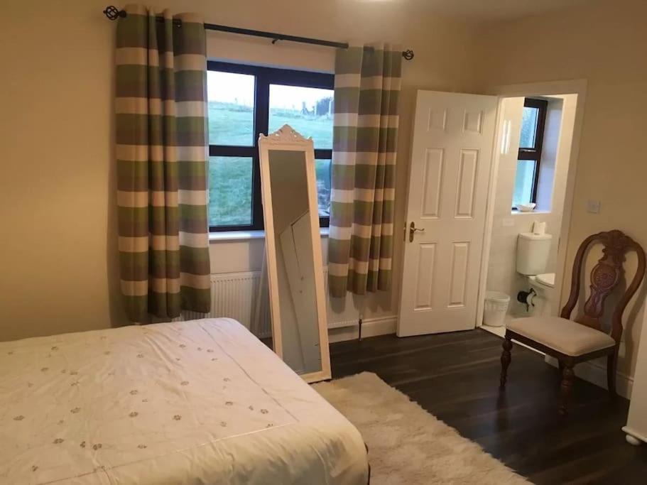 Four-Bedroom House photo 1