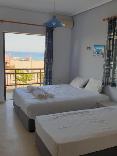 Standard Triple Room with Sea View
