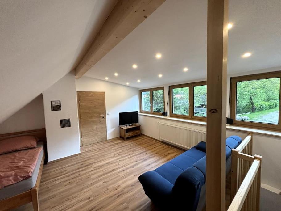 One-Bedroom House photo 1