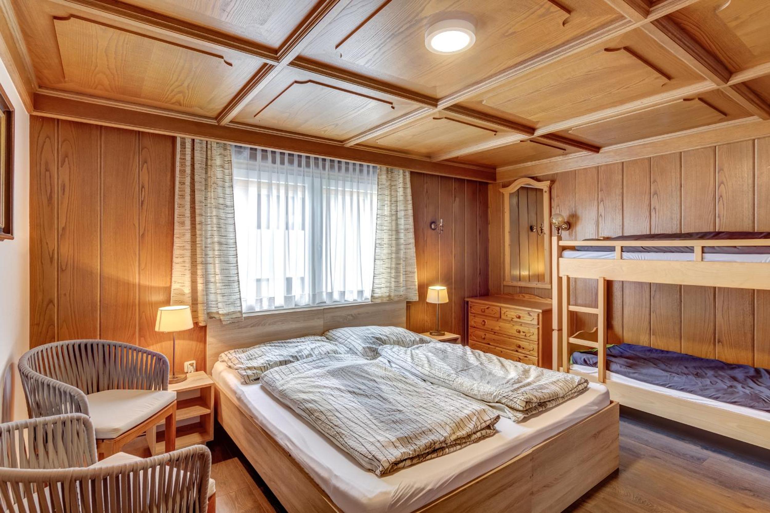Triple Room with Mountain View