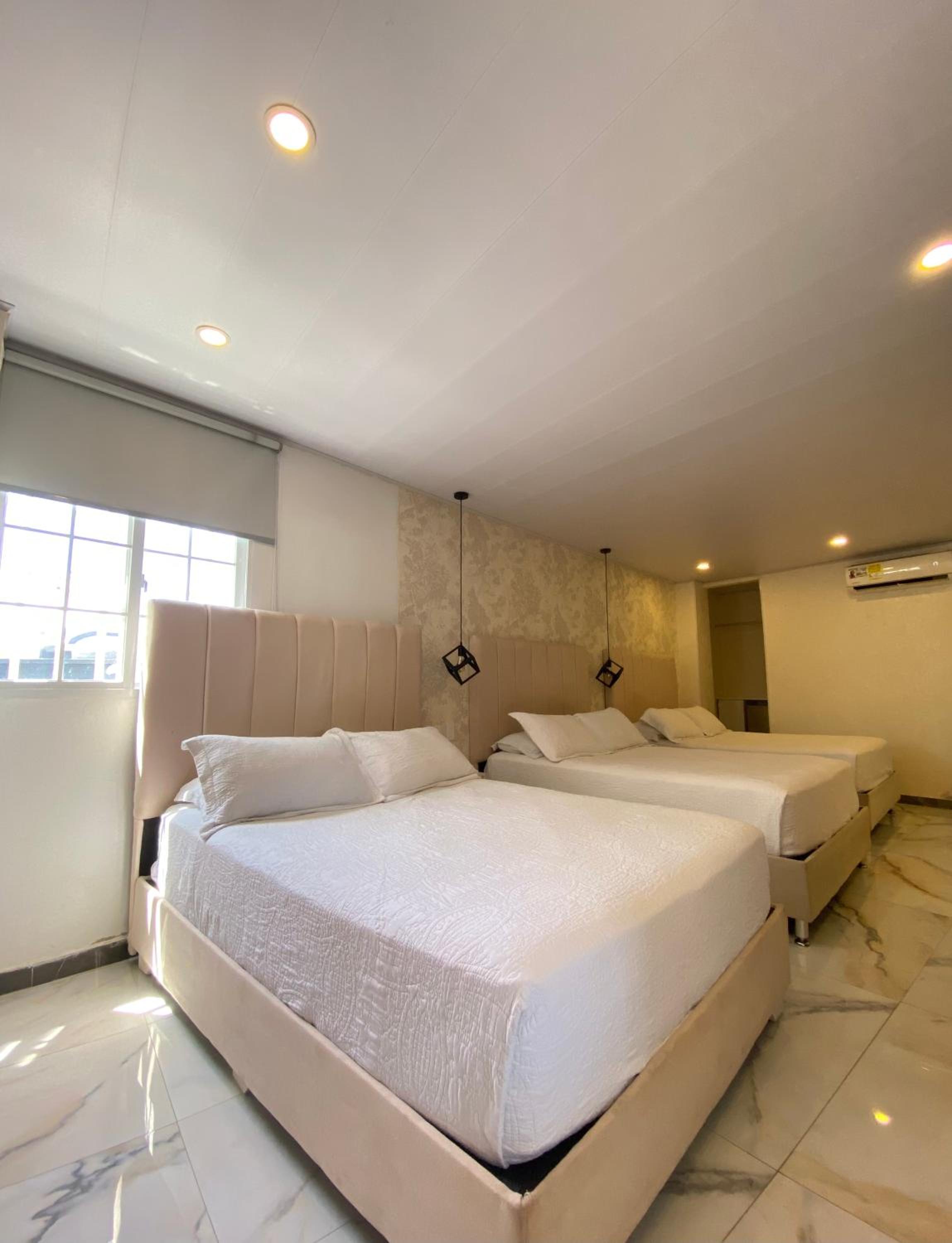 Family Room with Private Bathroom photo 1