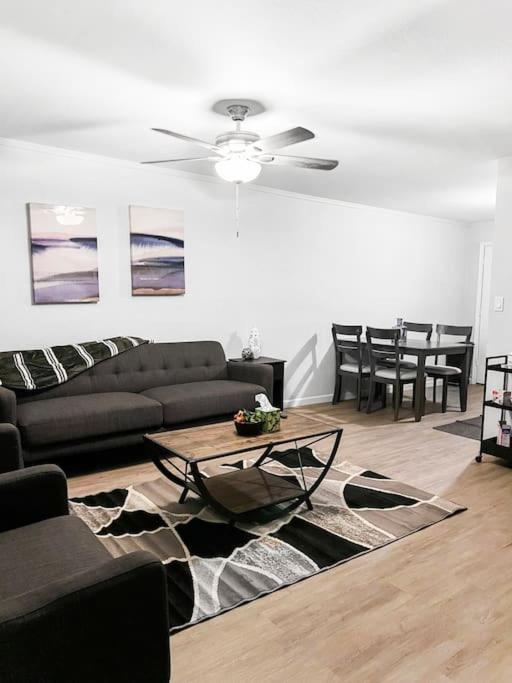 Two-Bedroom Apartment With Balcony photo 1