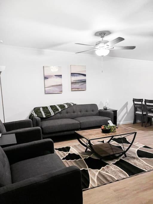 Two-Bedroom Apartment With Balcony photo 3
