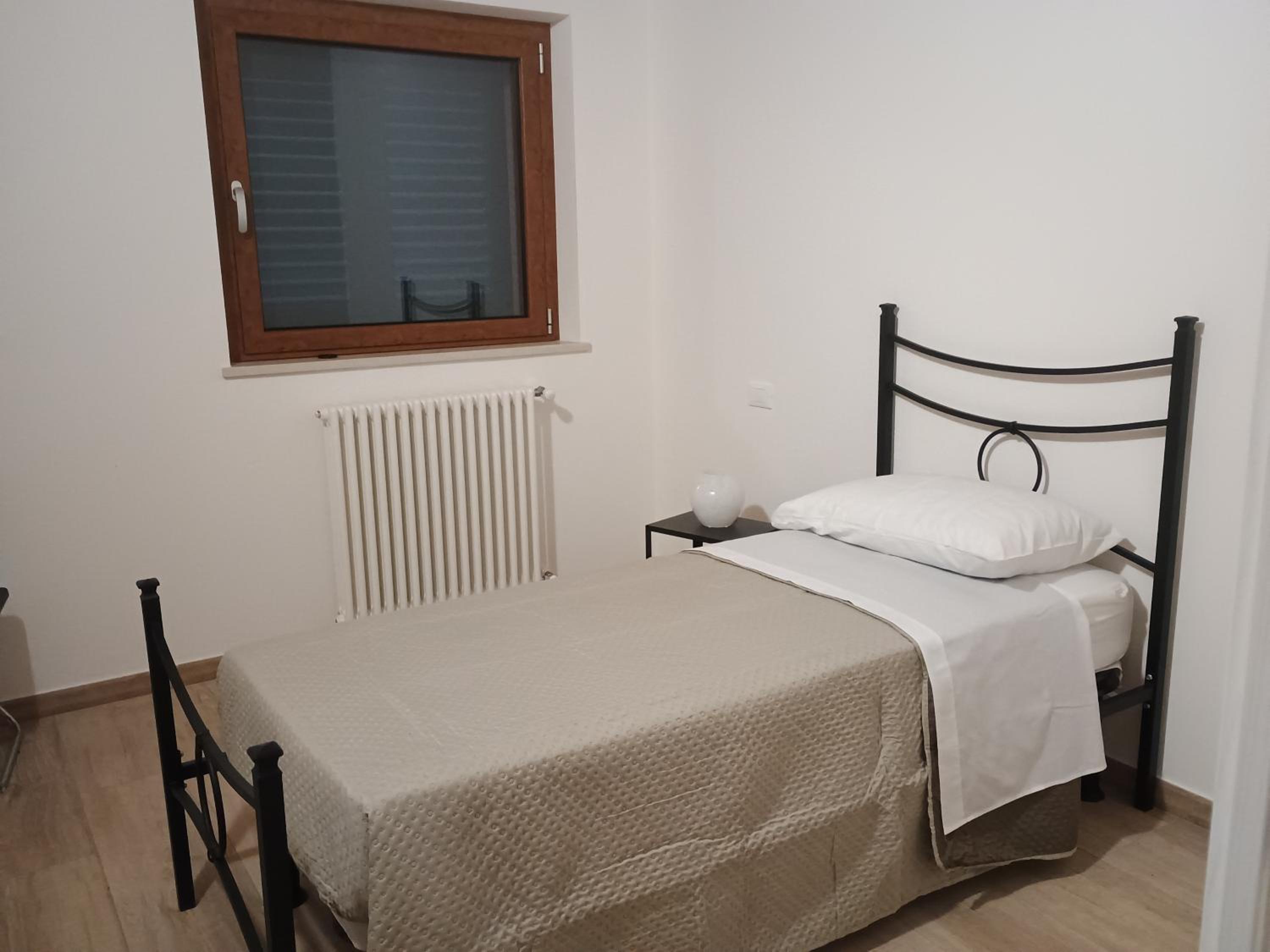 Single Room photo 2