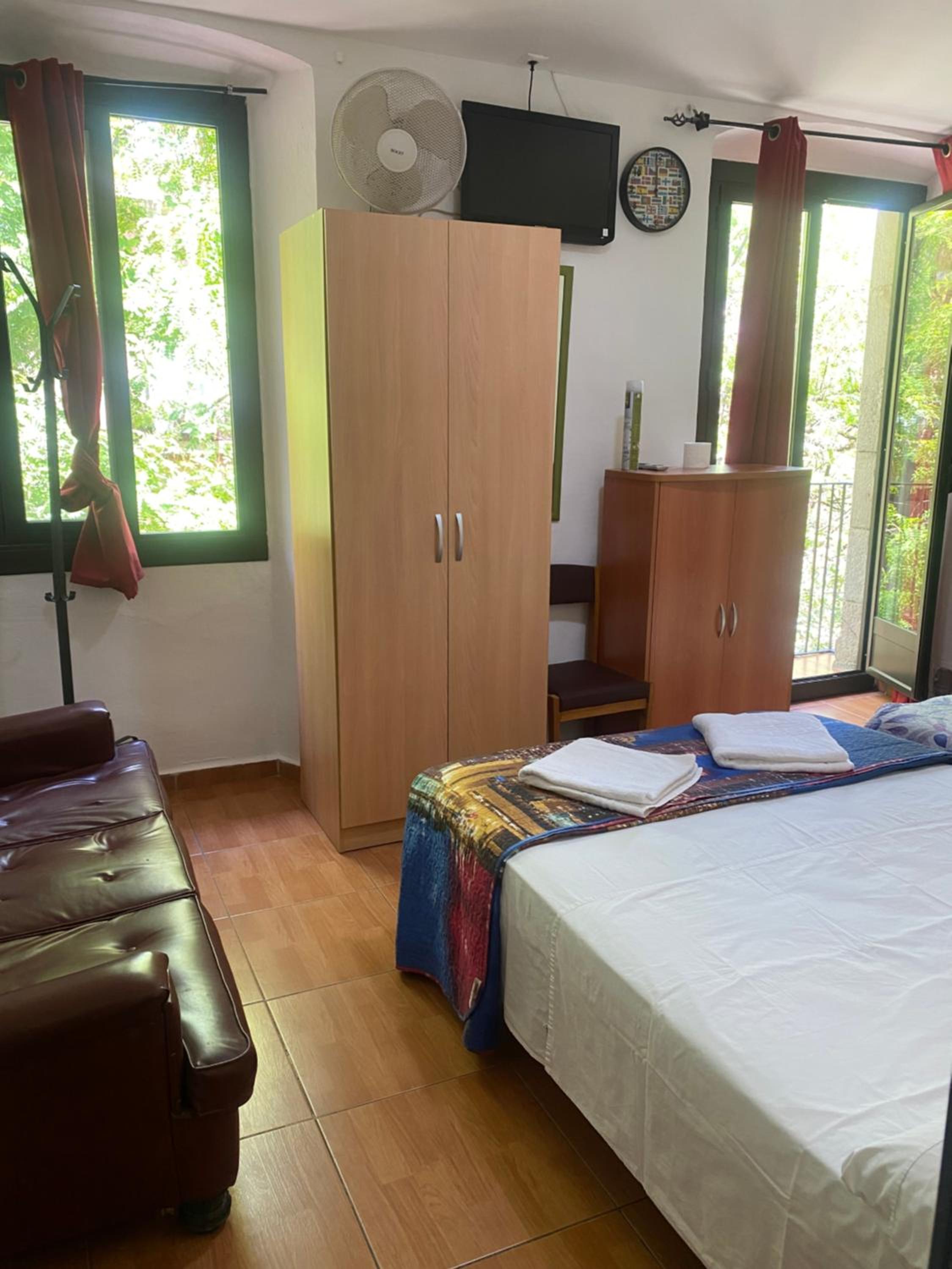 Habitación Doble con Balcón (3 Adultos)
