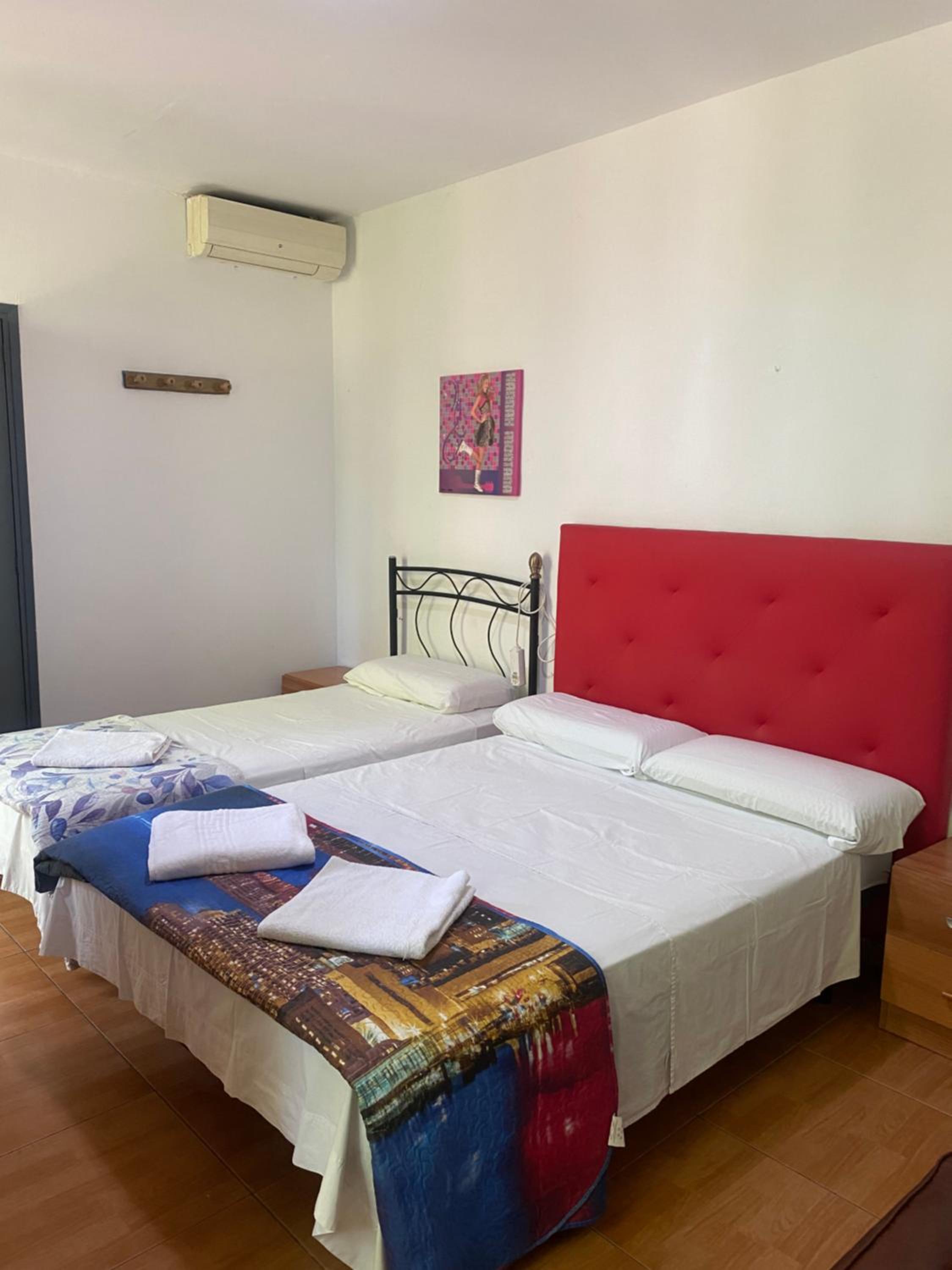 Double Room with Balcony (3 Adults) photo 2