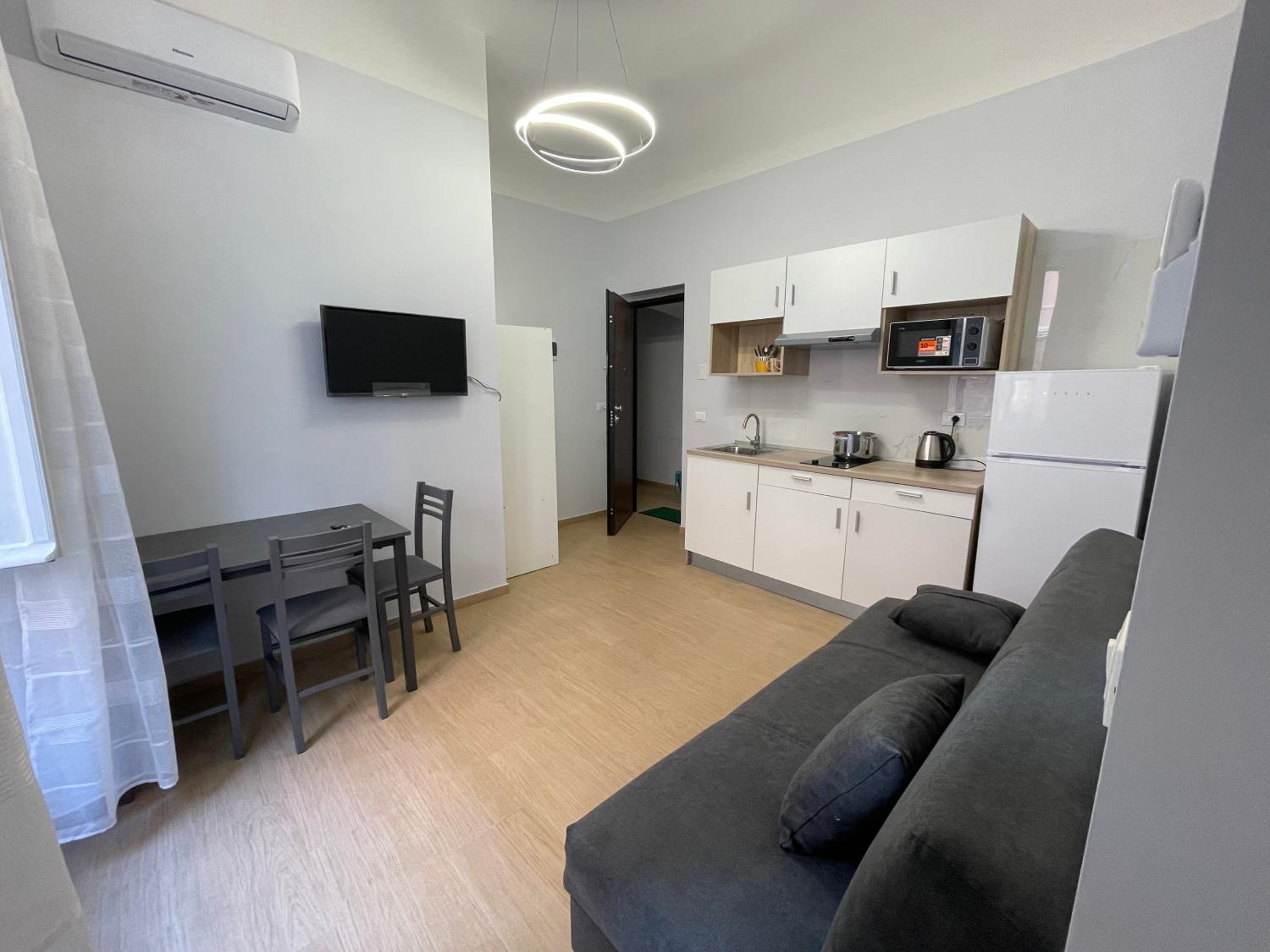 One-Bedroom Apartment photo 3