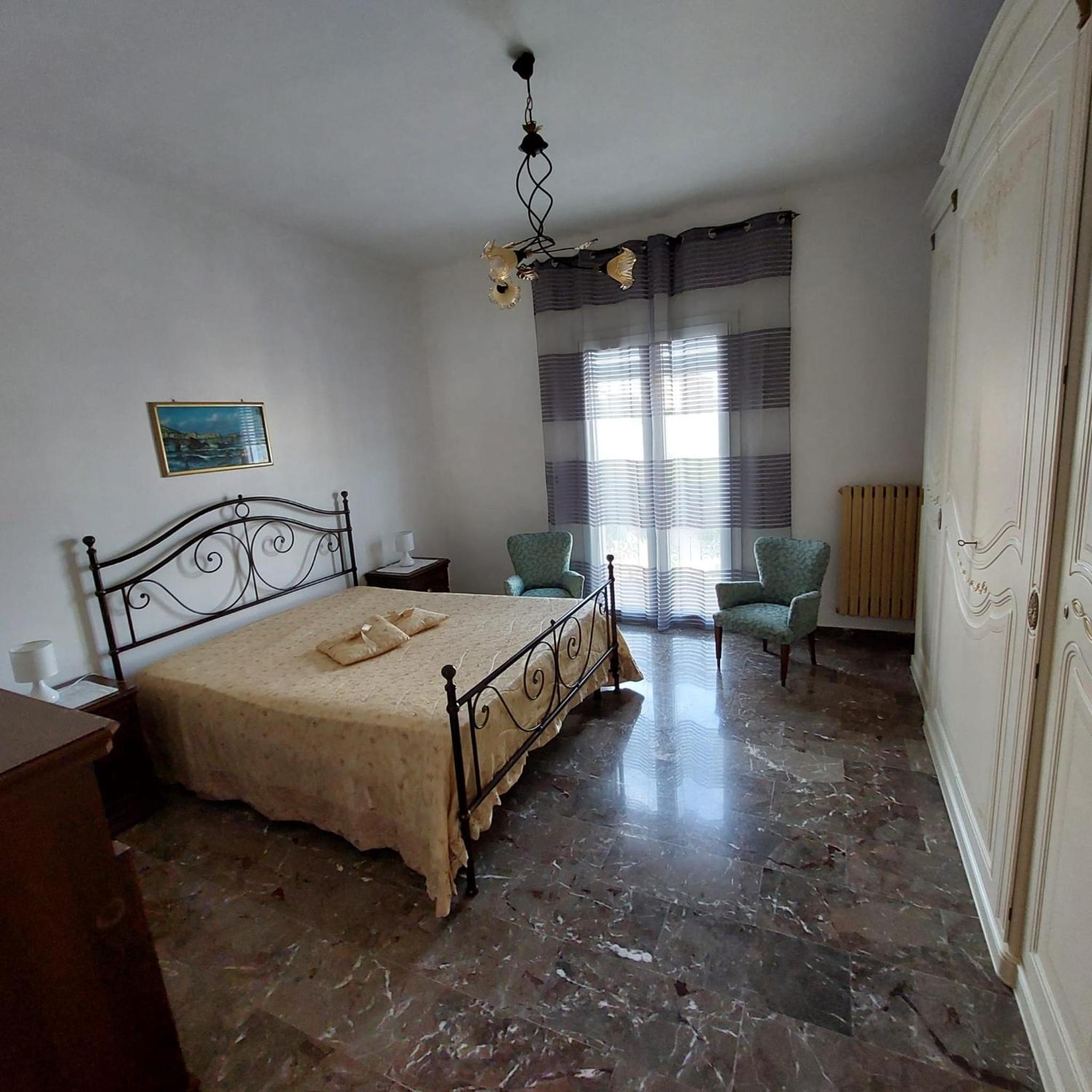 Three-Bedroom Apartment with View photo 1