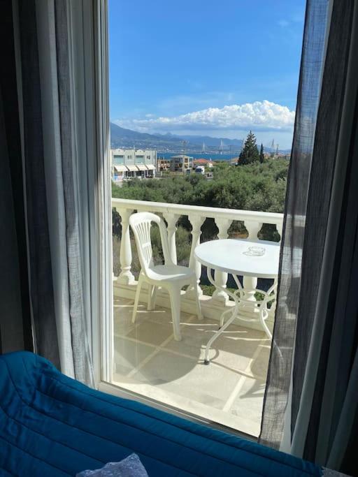 Three-Bedroom Apartment with Sea View photo 2