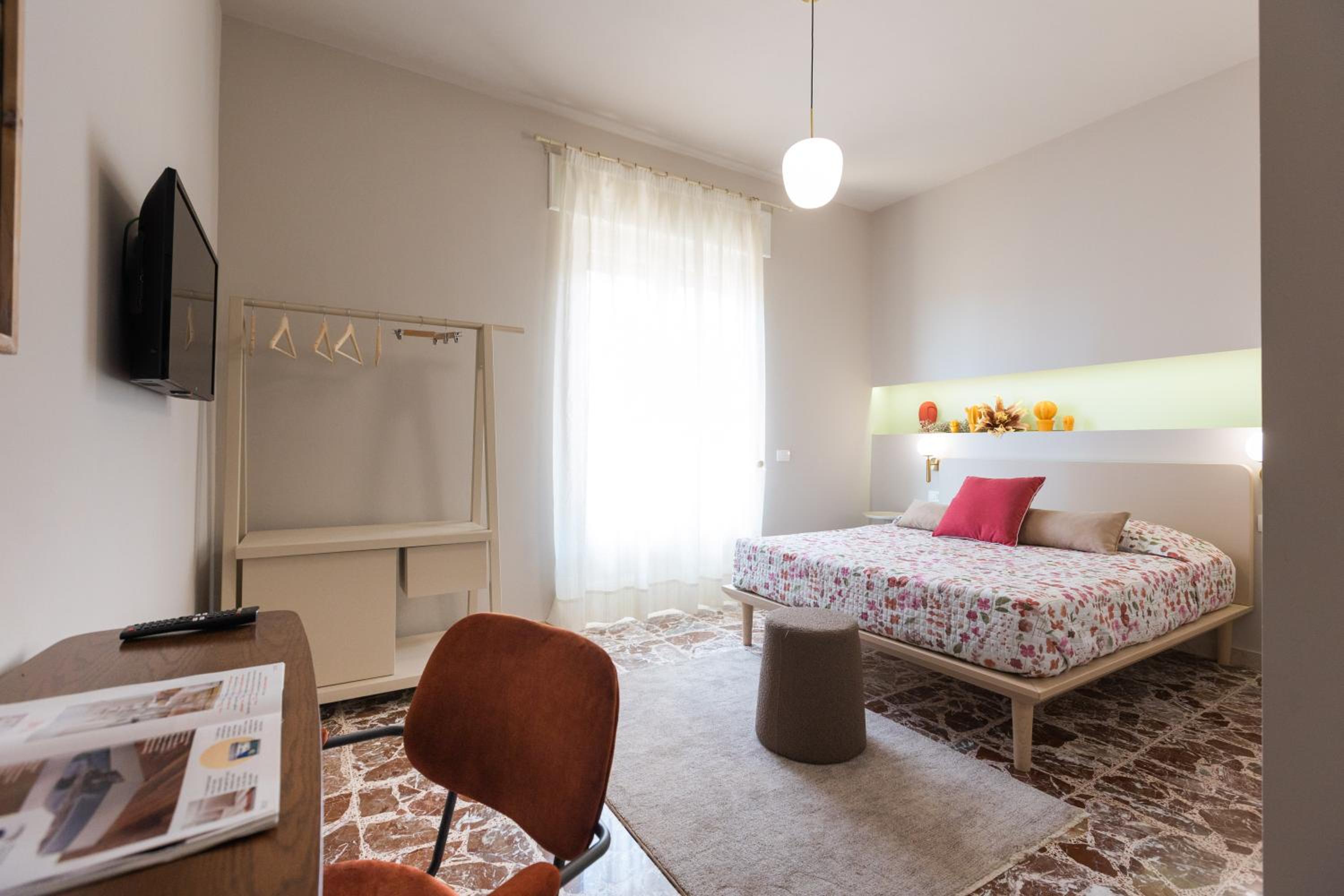 King Room with Balcony photo 1